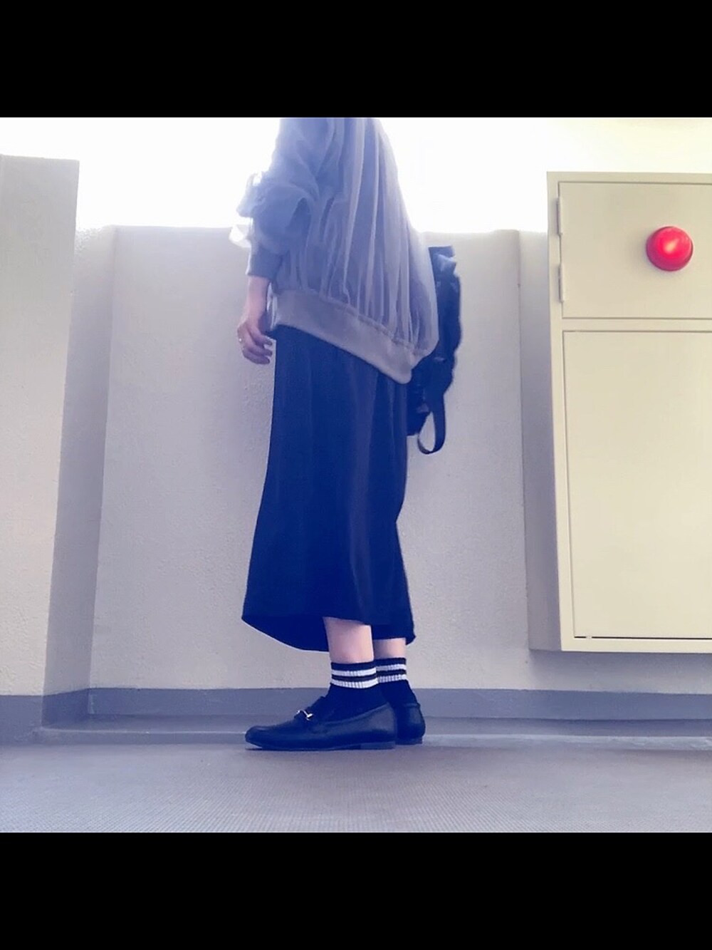 「秋服まるっと大公開、MA-1、シアートップス、チュール、サロペット、サロペットスカート、ローファー、ローファー×靴下、ラインソックス、秋コーデ、韓国ファッション、ストリート、スポーツミックス」｜「しまむらのカーキとネイビーのチュールが重なってます♡（MA-1、グリーン系）」を使った、mikaさん（レディース・155cm）の秋コーディネートの3枚目の写真