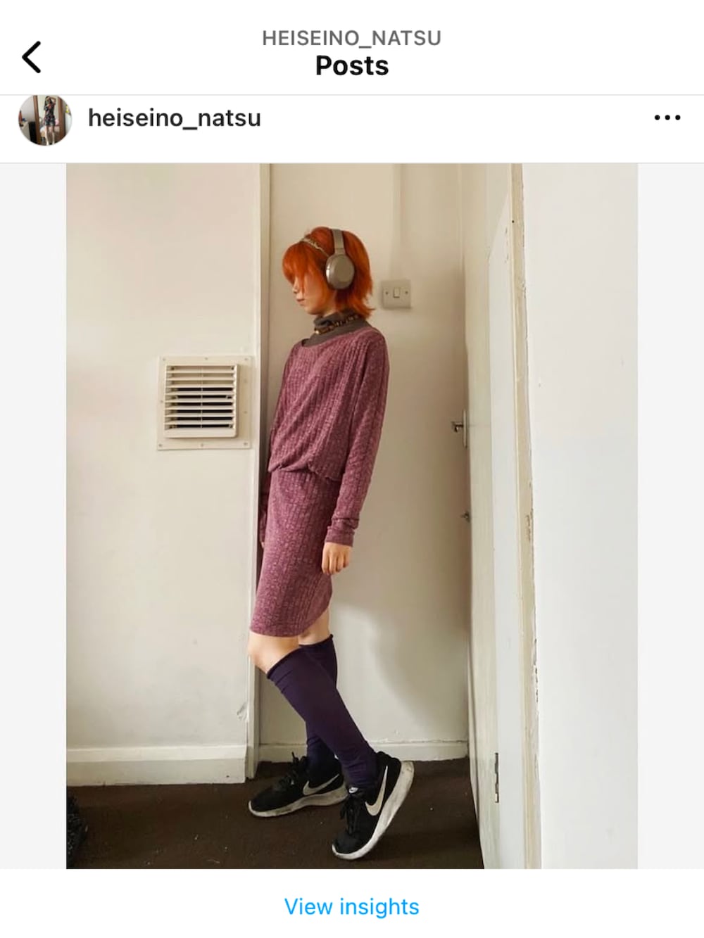 「ハイソックス、ハイソックスにスニーカー」｜「no brandのアイテム（ワンピース、レッド系）」を使った、夏ノ月heiseino_natsuさん（レディース・153cm）の冬コーディネートの2枚目の写真
