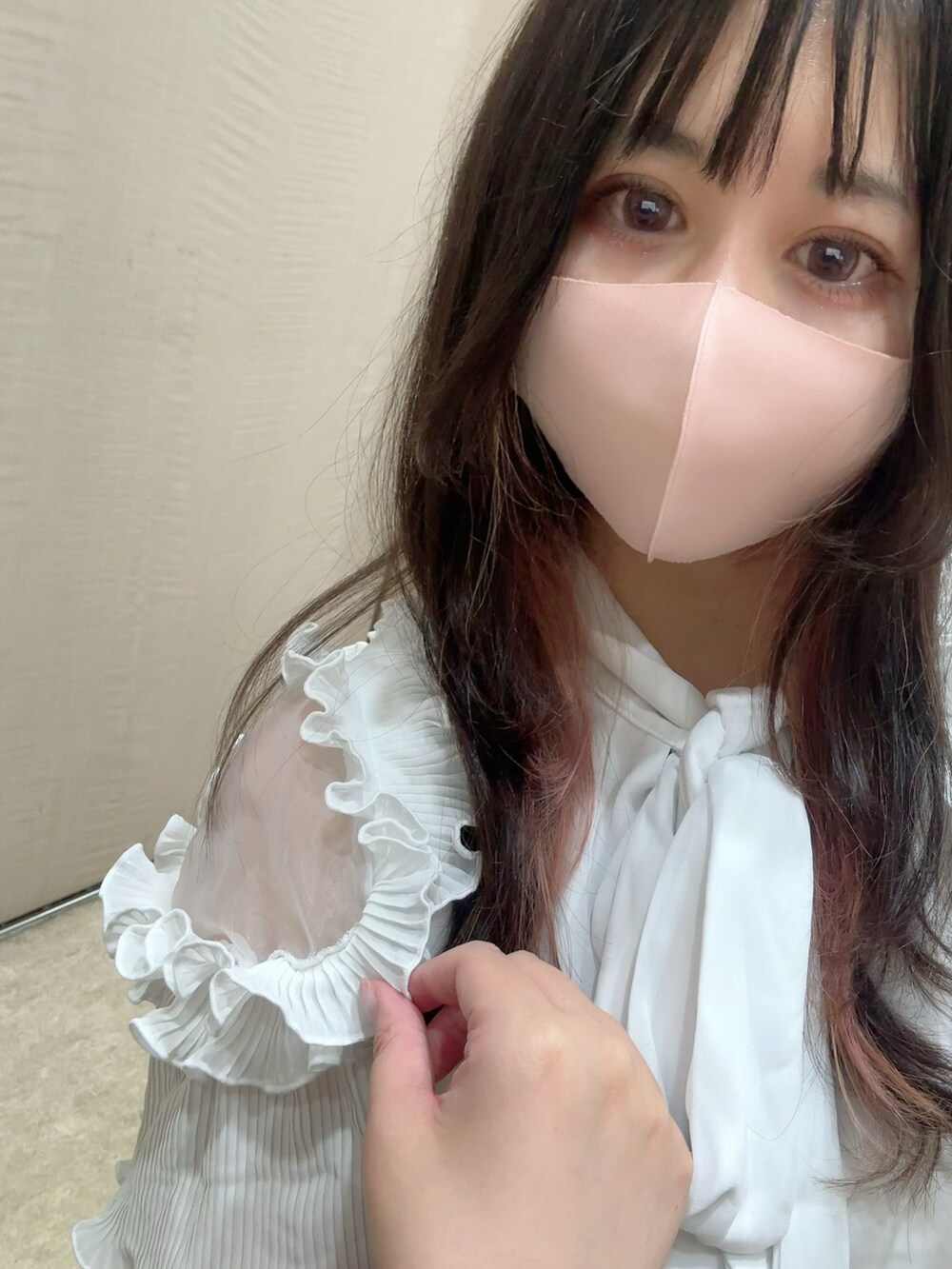 「大人女子、秋服準備はじめました、アプレジュール」｜「apres jourのアイテム（シャツ/ブラウス、ホワイト系）」を使った、Ayuさん（レディース・167cm）の夏コーディネートの2枚目の写真