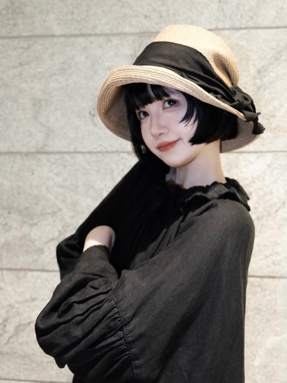 「夏ルックで気分アップ、セットアップ、お出かけコーデ、休日スタイル、夏、今日のコーデ、大人コーデ、きれいめカジュアル、着回しコーデ、カジュアルスタイル」｜「CA4LAのアイテム（帽子、ベージュ系）」を使った、ameさん（レディース・165cm）の夏コーディネートの3枚目の写真