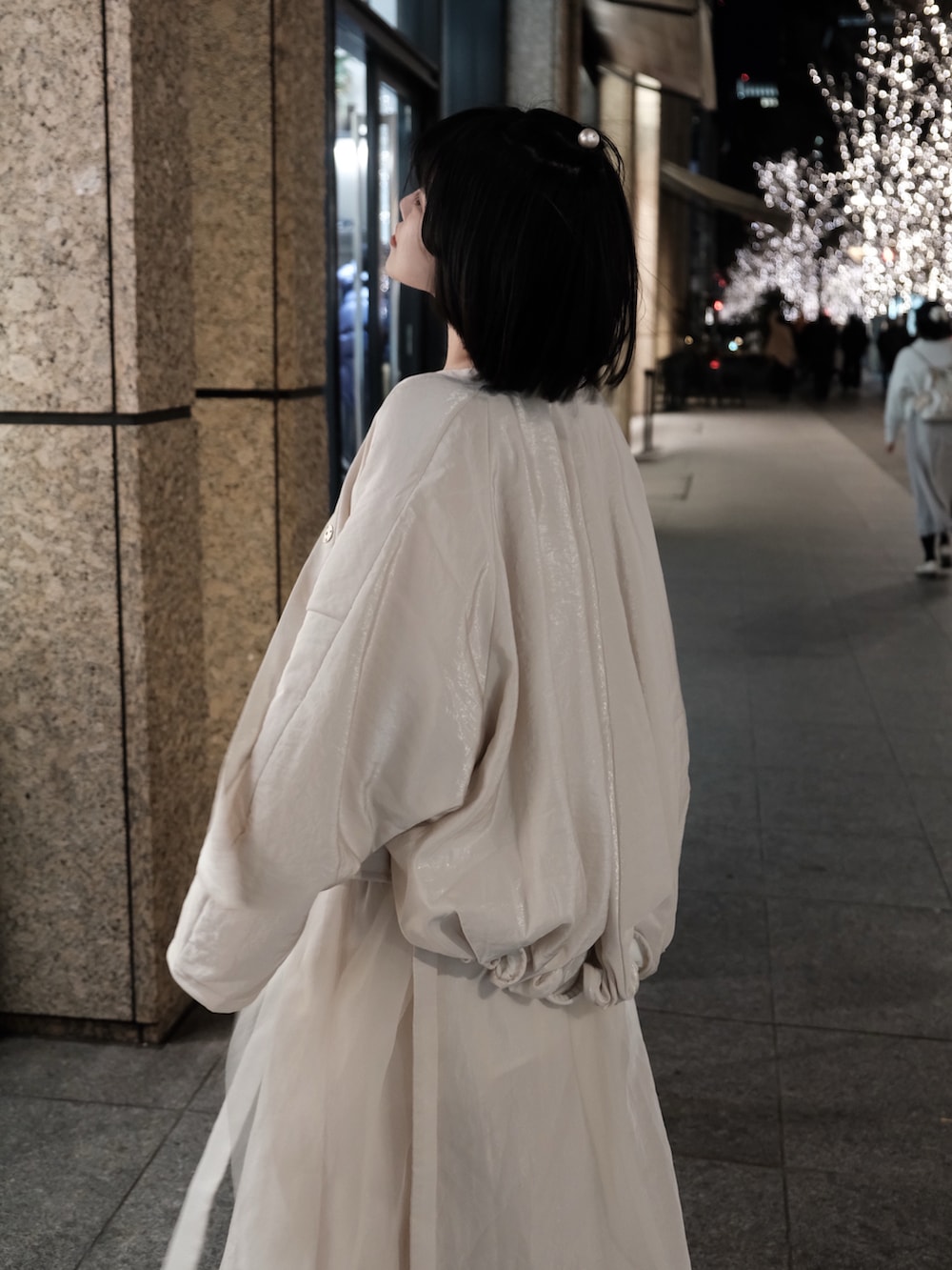 「冬アウター、淡色コーデ、大人女子、カジュアルスタイル、冬コーデ、キレイめ、お正月・初詣コーデ、ALLWHITE、ホワイトコーデ、アイボリー」｜「mao by maoのアイテム（ジャケット/アウター、ホワイト系）」を使った、ameさん（レディース・165cm）の冬コーディネートの5枚目の写真