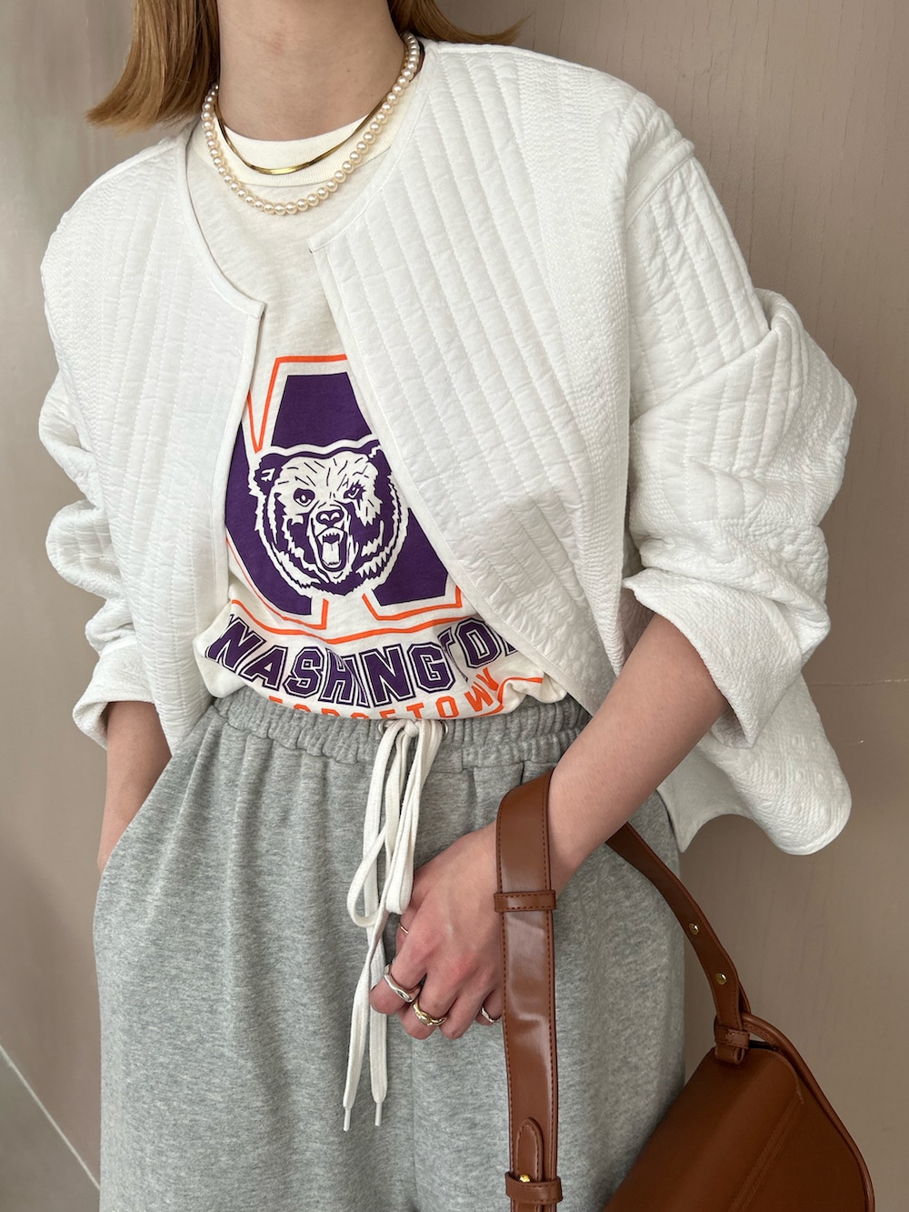 「春服、春アウター、大人可愛い、大人カジュアル、春服みてみて、outfit」｜「B.C STOCKのキルティング刺繍ジャケット（その他アウター、ホワイト系）」を使った、Kanakoさん（レディース・163cm）の冬コーディネートの5枚目の写真