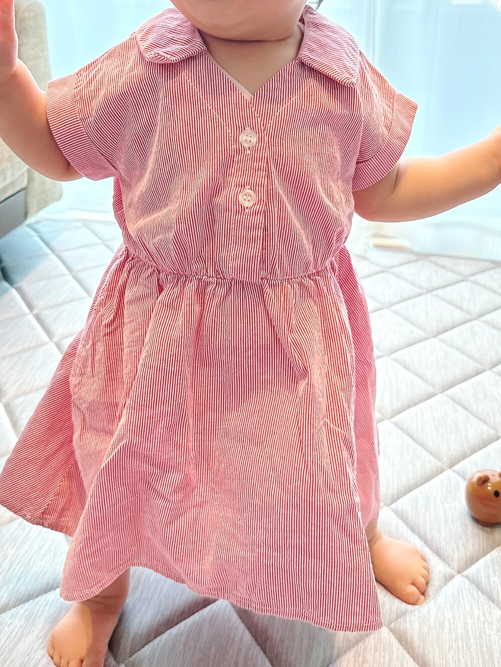 「1歳、ベビーコーデ、こどもコーデ、ワンピース、夏コーデ、赤、かわいい、80cm、お出かけコーデ、お気に入り」｜「mirror bae.のアイテム（その他ベビーウェア、レッド系）」を使った、suさん（レディース・153cm）の秋コーディネートの2枚目の写真