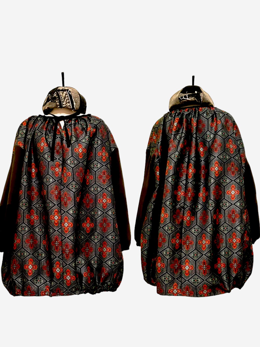 「自作のアイテム（その他トップス、レッド系）」を使った、和錆さん（レディース・163cm）の秋コーディネートの2枚目の写真