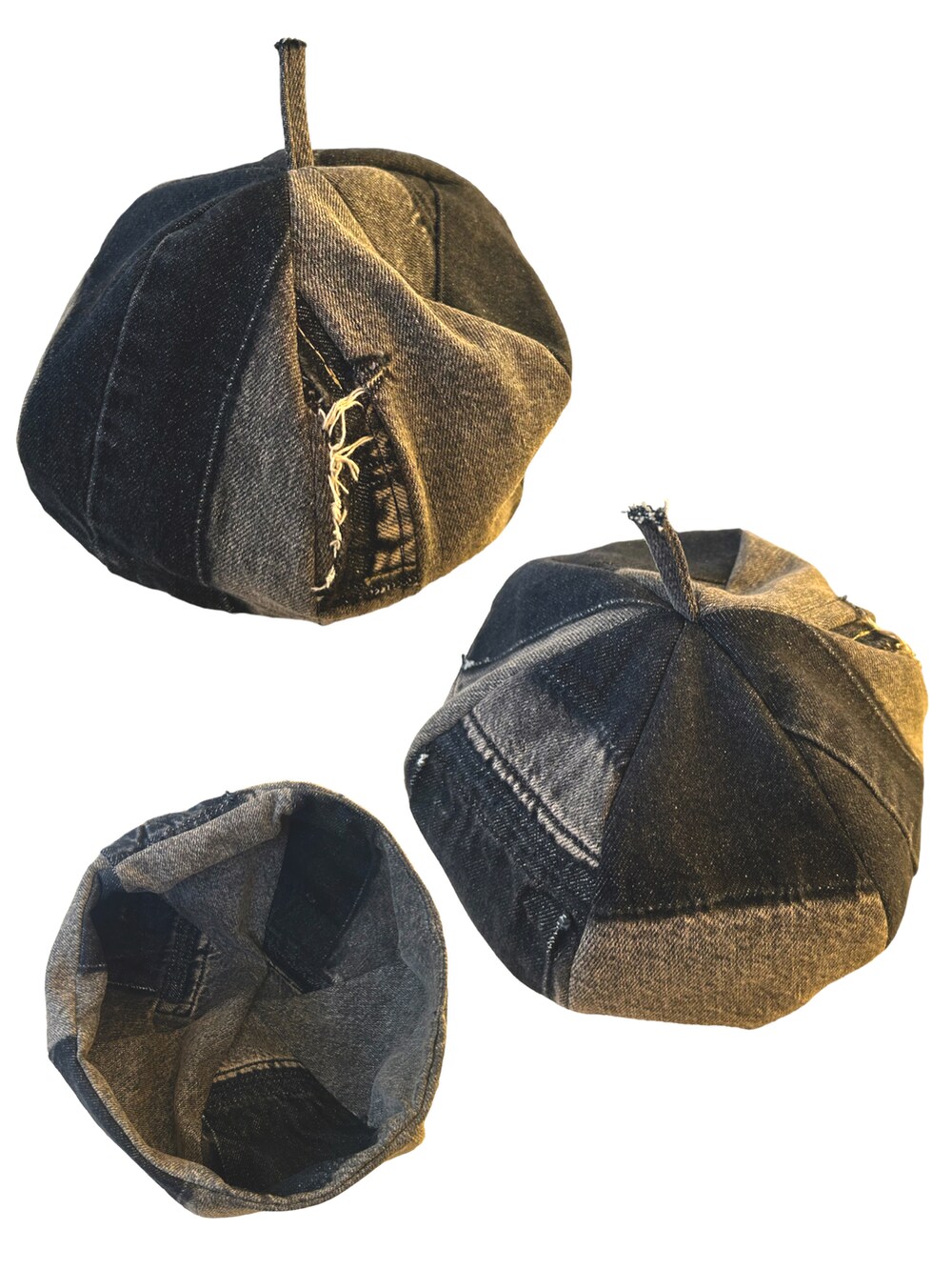 グレー系のハンチング/ベレー帽を着用したレディースの秋コーディネートの2枚目の写真