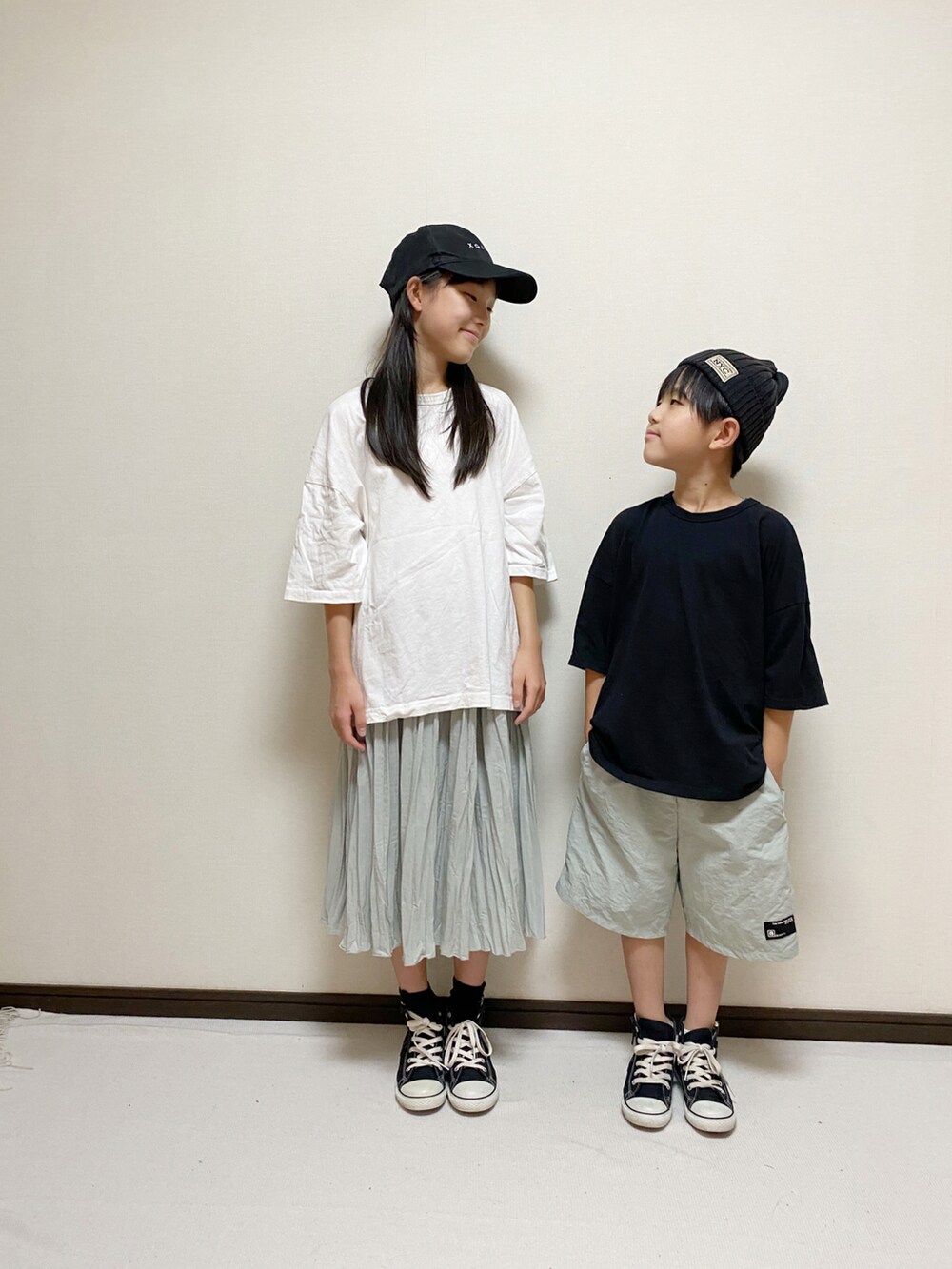 「真夏のアクティブスタイル、キッズコーデ、JAM&LINK、Tシャツ、ミントグリーン、プリーツスカート、ハーフパンツ、コンバース、キャップ、カジュアル」|「JAM & LINKのビッグシルエット プリント半袖Tシャツ(Tシャツ/カットソー、その他)」を使った、yuuu_soooさん(キッズ・143cm)の夏コーディネートの2枚目の写真