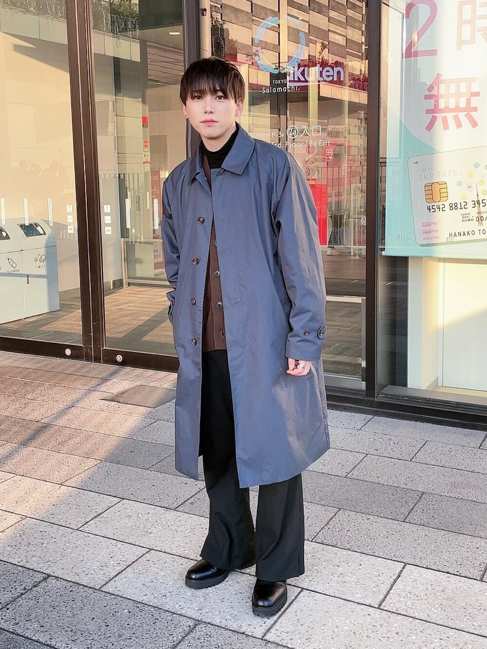 「オトナカジュアル、カーディガン、レイヤードスタイル、レイヤード、休日スタイル、大人カジュアル、きれいめカジュアル、タートルネック、タートルネックニット」｜「IroquoisのT/R SZ FLARE PT【セットアップ対応】（その他パンツ、ブラック系）」を使った、KAKERU さん（メンズ・170cm）の冬コーディネートの2枚目の写真