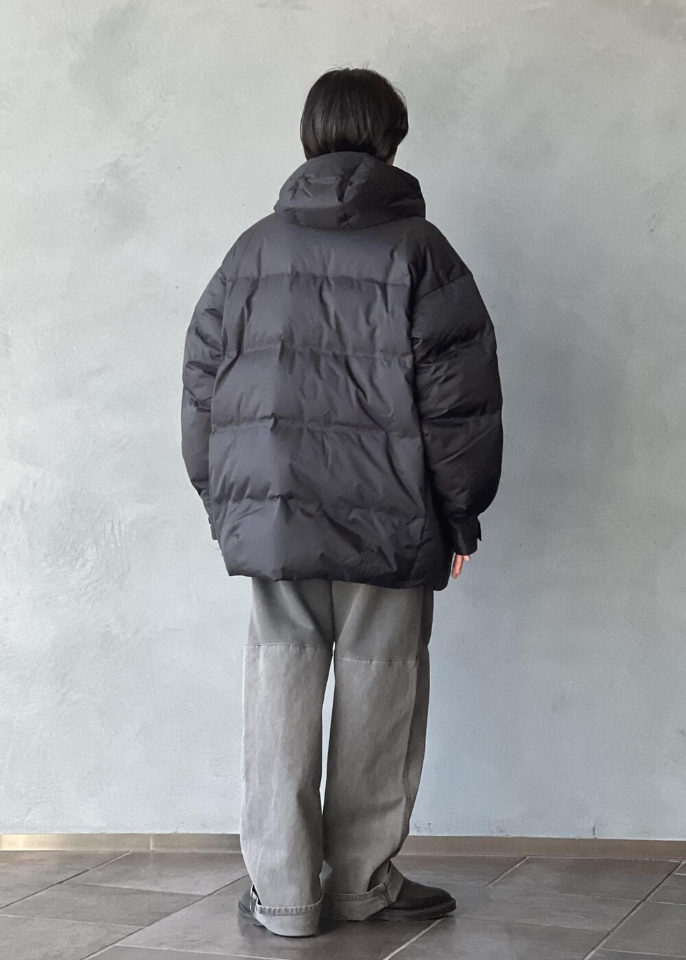 「初冬コーデ、冬コーデ」｜「DESCENTE ALLTERRAINの【DESCENTE ALLTERRAIN】MOUNTAINEER HC（ダウンジャケット/コート、ブラック系）」を使った、kodai kanomataさん（メンズ・172cm）の冬コーディネートの3枚目の写真