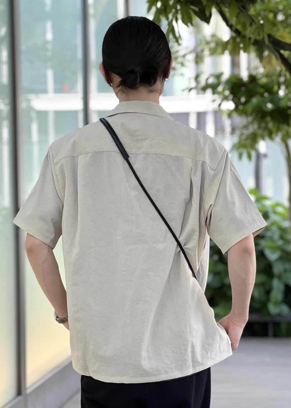 「RIRANCHA、ADAM ET ROPÉ、HOMME、夏、夏コーデ、夏ファッション、アースカラー」｜「ADAM ET ROPE'の2点セット【RIRANCHA / リランチェ】セットアップ / オープンカラーシャツ&イージーパンツ / イージーケア / ユニセックス（セットアップ、ホワイト系）」を使った、kodai kanomataさん（メンズ・172cm）の春コーディネートの3枚目の写真