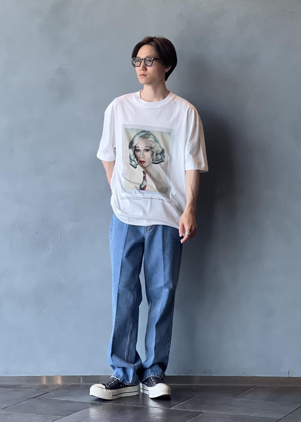 「初夏コーデ、夏コーデ」｜「ADAM ET ROPE'のブリーチ ストレート スラックスデニム / ADAM ET ROPE' JEANS -IMAG-（デニムパンツ、ブルー系）」を使った、kodai kanomataさん（メンズ・172cm）の夏コーディネートの2枚目の写真