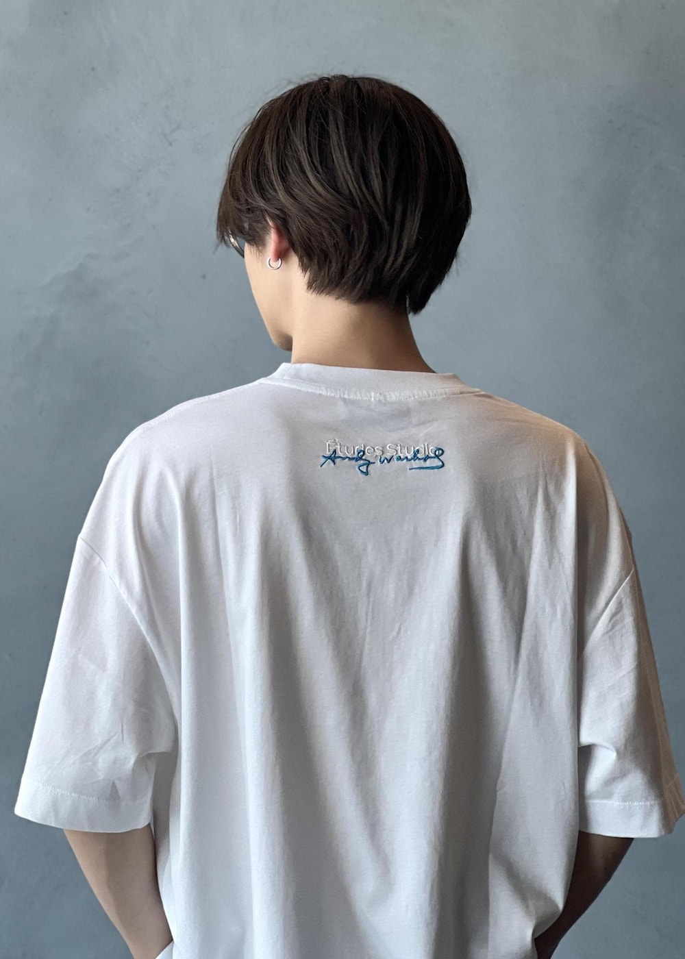 「初夏コーデ、夏コーデ」｜「ADAM ET ROPE'のブリーチ ストレート スラックスデニム / ADAM ET ROPE' JEANS -IMAG-（デニムパンツ、ブルー系）」を使った、kodai kanomataさん（メンズ・172cm）の夏コーディネートの6枚目の写真