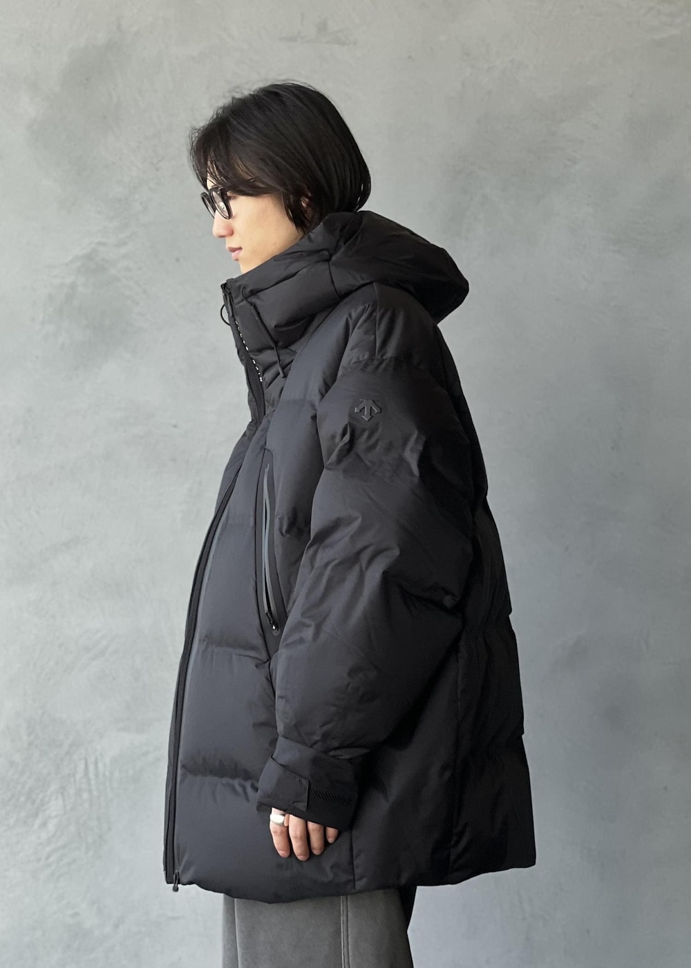 「初冬コーデ、冬コーデ」｜「DESCENTE ALLTERRAINの【DESCENTE ALLTERRAIN】MOUNTAINEER HC（ダウンジャケット/コート、ブラック系）」を使った、kodai kanomataさん（メンズ・172cm）の冬コーディネートの5枚目の写真