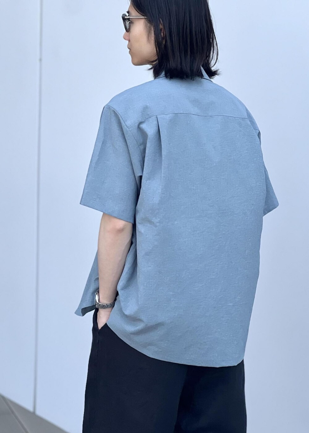 「RIRANCHA、ADAM ET ROPÉ、HOMME、夏、夏コーデ、夏ファッション、接触冷感、吸水速乾、機能素材、洗える、ウォッシャブル」｜「ADAM ET ROPE'の2点セット【RIRANCHA / リランチェ】セットアップ / オープンカラーシャツ&イージーパンツ / イージーケア / ユニセックス（セットアップ、ブルー系）」を使った、kodai kanomataさん（メンズ・172cm）の春コーディネートの4枚目の写真