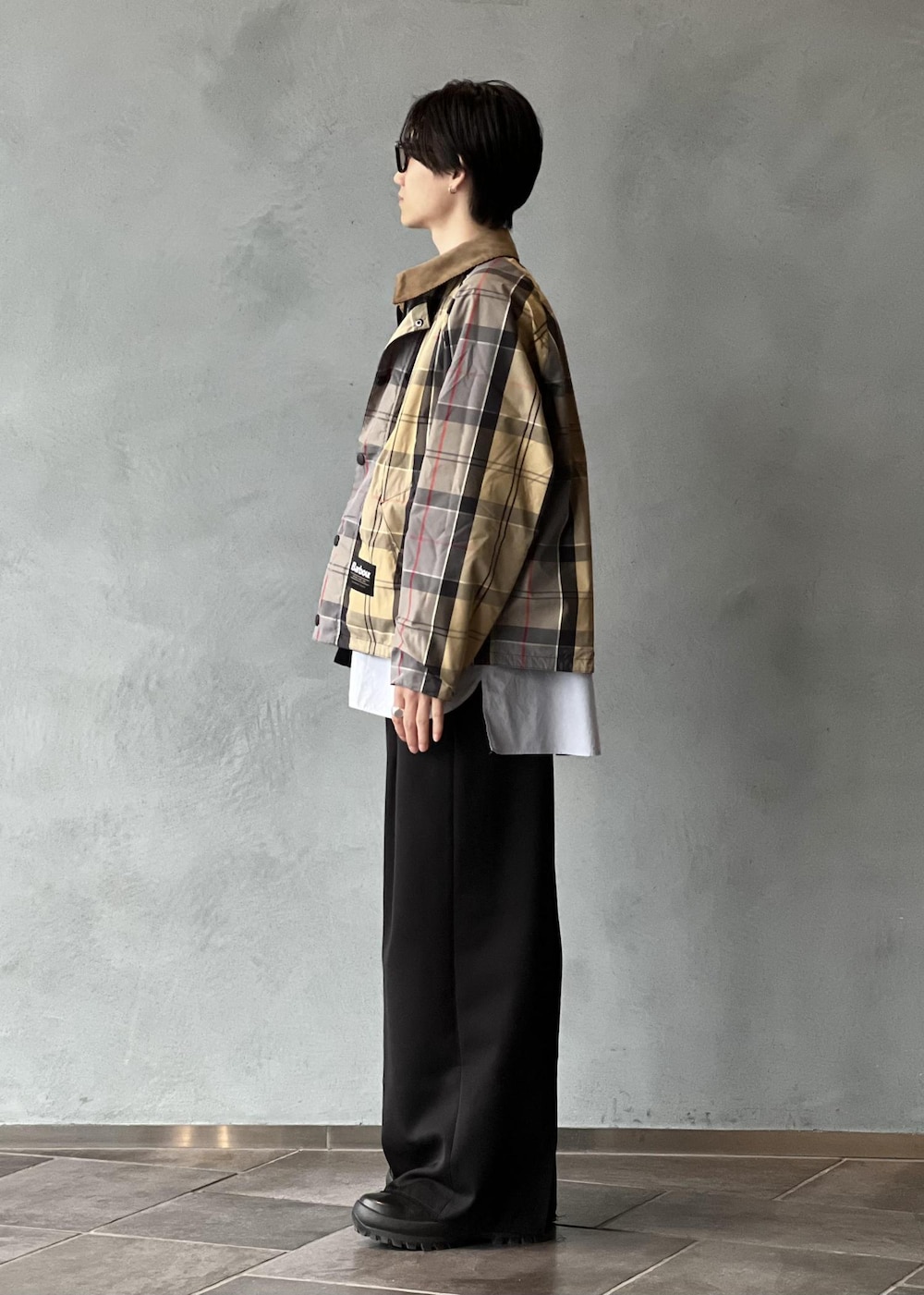 「初春コーデ、春コーデ、ADAM ET ROPÉ、トップス、シャツ/ブラウス、ジャケット/アウター、ブルゾン、GMG05010、GML05120、25ss_barbour、25ss_homme_exclusive、HOMME_BARBOUR、MSpecial_pickup、こだわり、アウター」｜「Barbourの《別注》【BARBOUR/バブアー】TRANSPORT リバーシブルブルゾン / ブルガリア製 / UNISEX（ブルゾン、ブラック系）」を使った、kodai kanomataさん（メンズ・172cm）の春コーディネートの3枚目の写真