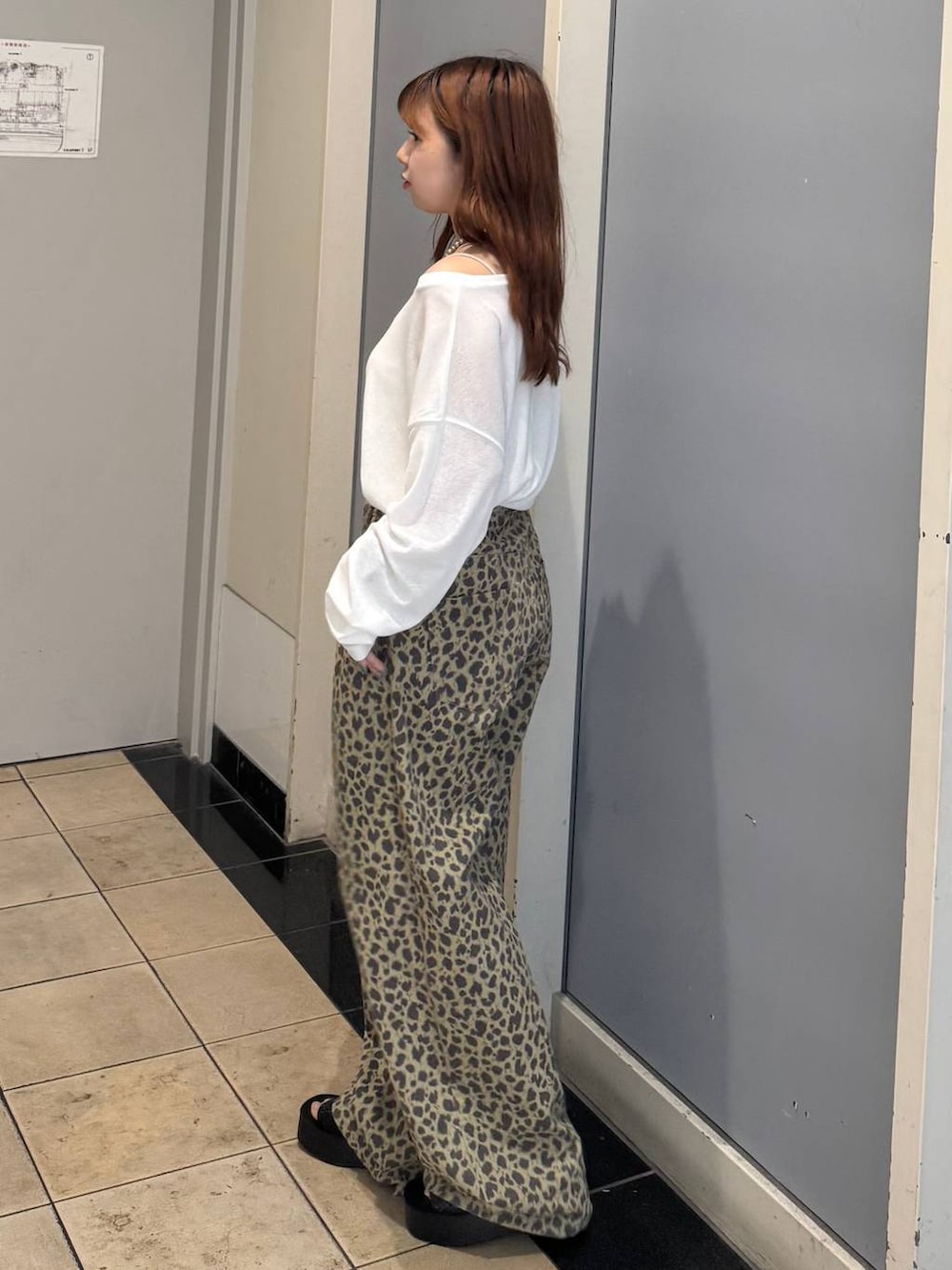「ローリーズスタイル_LOWRYS FARM、LOWRYS FARM、低身長、カジュアル、個性派、ガーリー」｜「LOWRYS FARMのカンドウフィットニットサンダル 283661（サンダル、ブラック系）」を使った、たしろんさん（レディース・149cm）の夏コーディネートの2枚目の写真