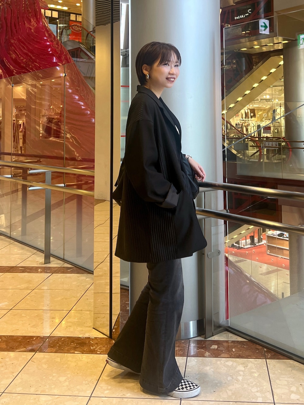 「JEANASIS、PAGEBOY、ジャケット」｜「VANSのVANS/ヴァンズ CLASSIC SLIP-ON（スニーカー、ブラック系）」を使った、tagochiさん（レディース・159cm）の冬コーディネートの2枚目の写真