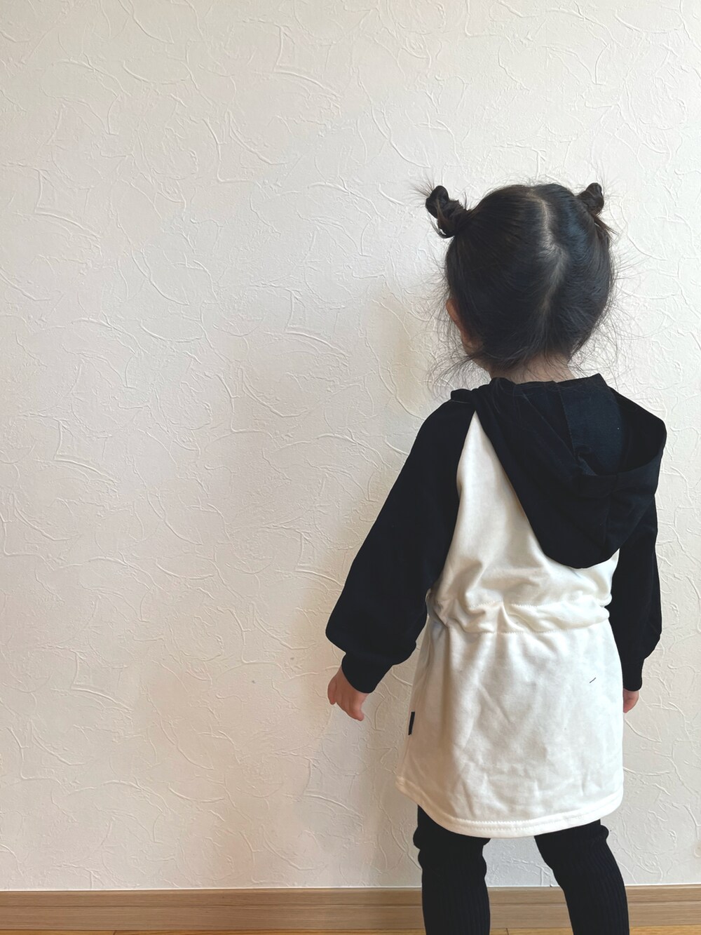 「2歳、韓国子供服、くまさん、フードワンピ、ツノヘアー」｜「韓国ブランドのアイテム（ワンピース/ドレス、その他）」を使った、☺︎︎☺︎︎yushi☺︎︎☺︎︎さん（キッズ・90cm）の春コーディネートの3枚目の写真