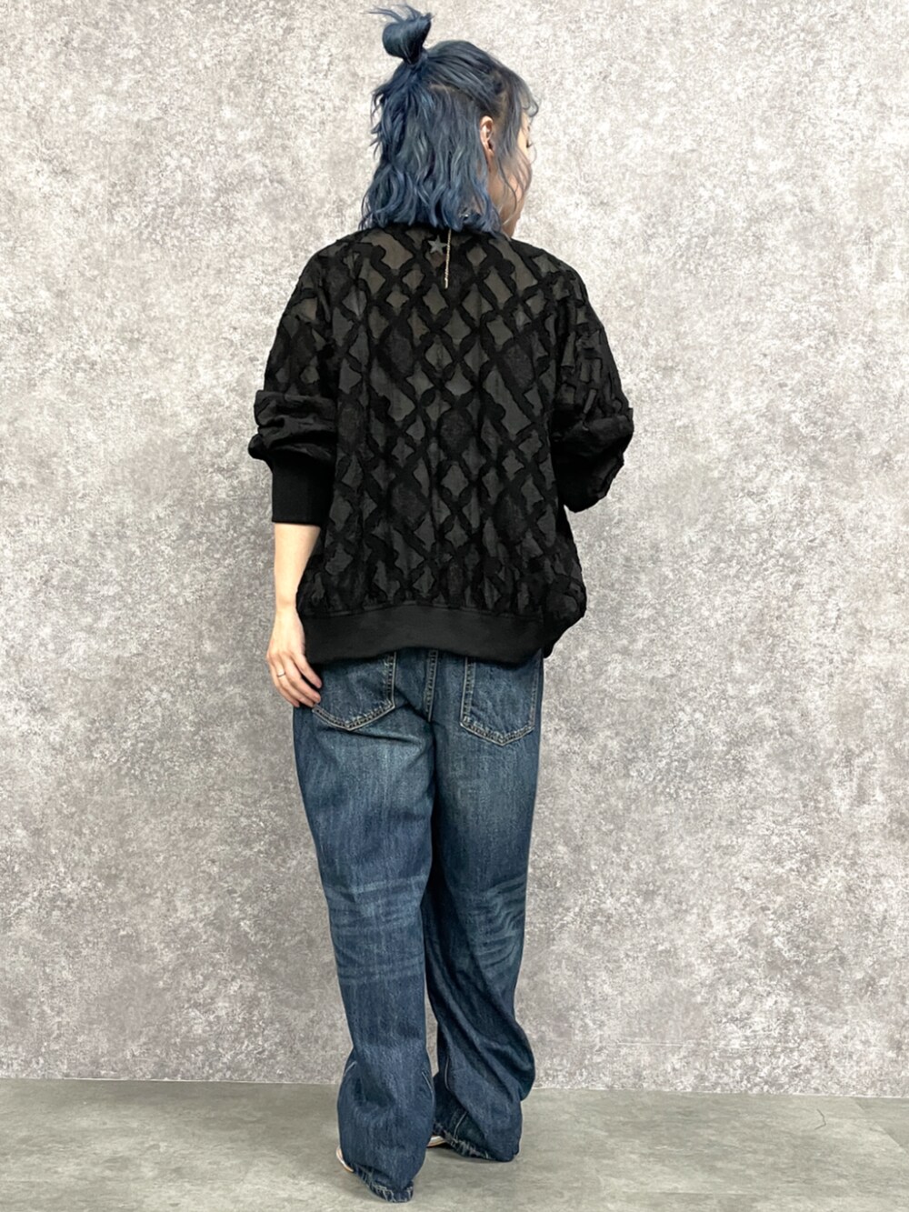 「カジュアル、モデル、ぽっちゃり、夏コーデ、150cm台コーデ、大きいサイズレディースファッション、GEVS.」｜「GEVS.のカットジャガードブルゾン＜大きいサイズ有＞GEVS.（ブルゾン、ブラック系）」を使った、SMILE LAND（スマイルランド）さん（レディース・158cm）の夏コーディネートの3枚目の写真
