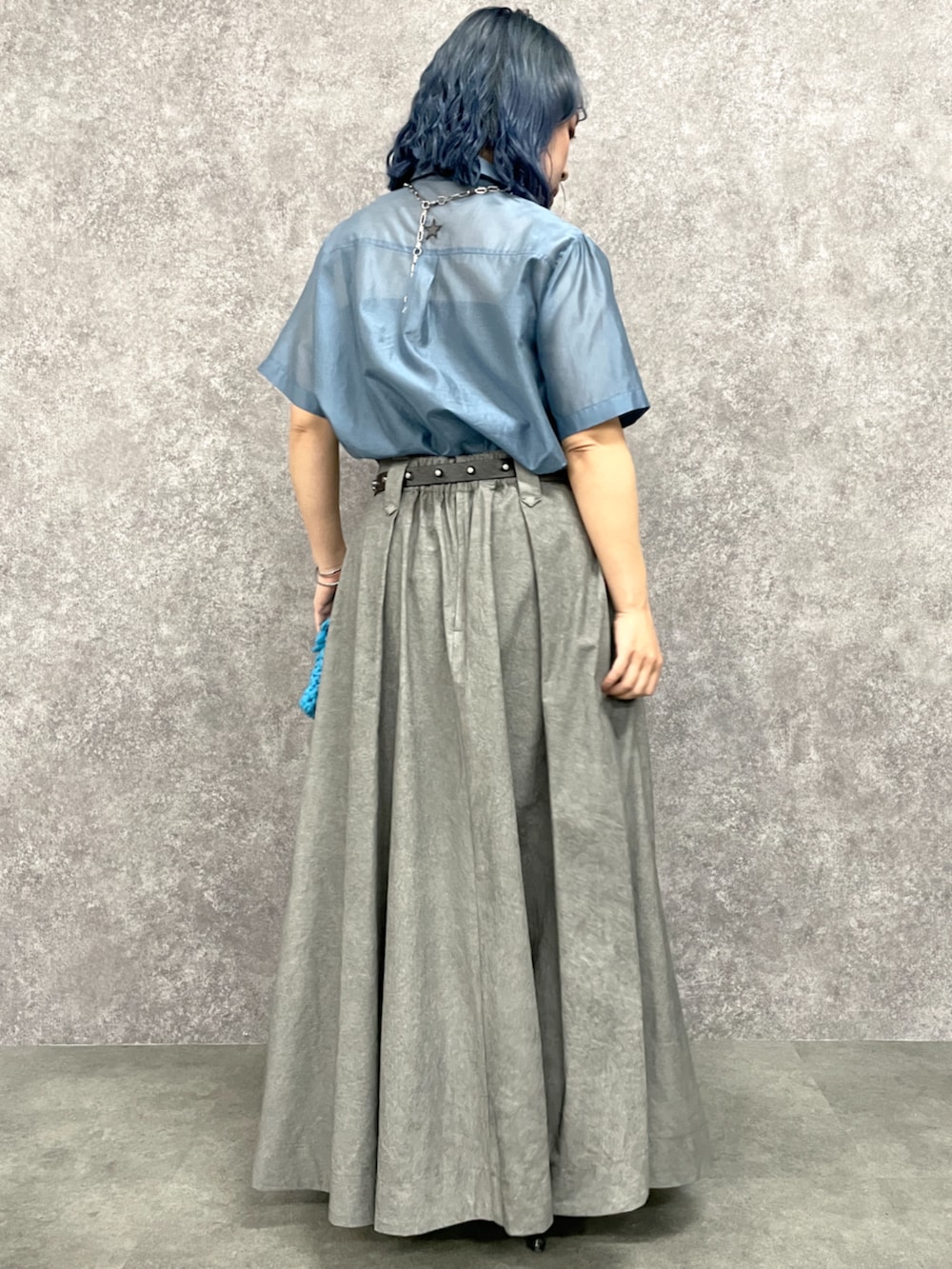 「カジュアル、モデル、ぽっちゃり、夏コーデ、150cm台コーデ、大きいサイズレディースファッション、GEVS.」｜「GEVS.のリボンモチーフブラウス＜大きいサイズ有＞GEVS.（シャツ/ブラウス、ブルー系）」を使った、SMILE LAND（スマイルランド）さん（レディース・158cm）の夏コーディネートの2枚目の写真