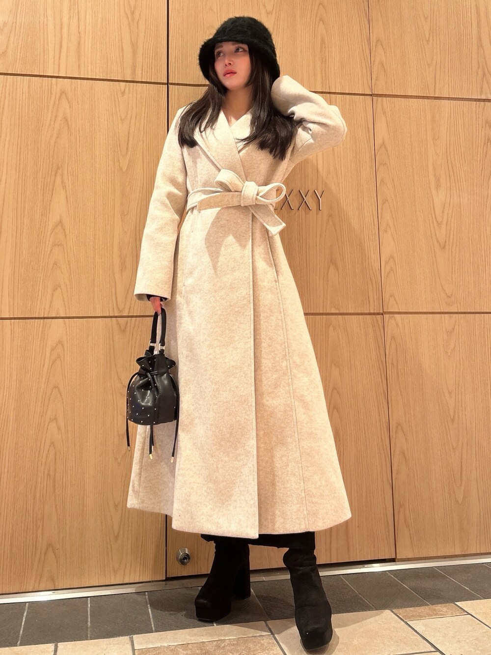 その他の福袋/福箱、ブラック系のハットを着用したレディースの秋コーディネートの2枚目の写真