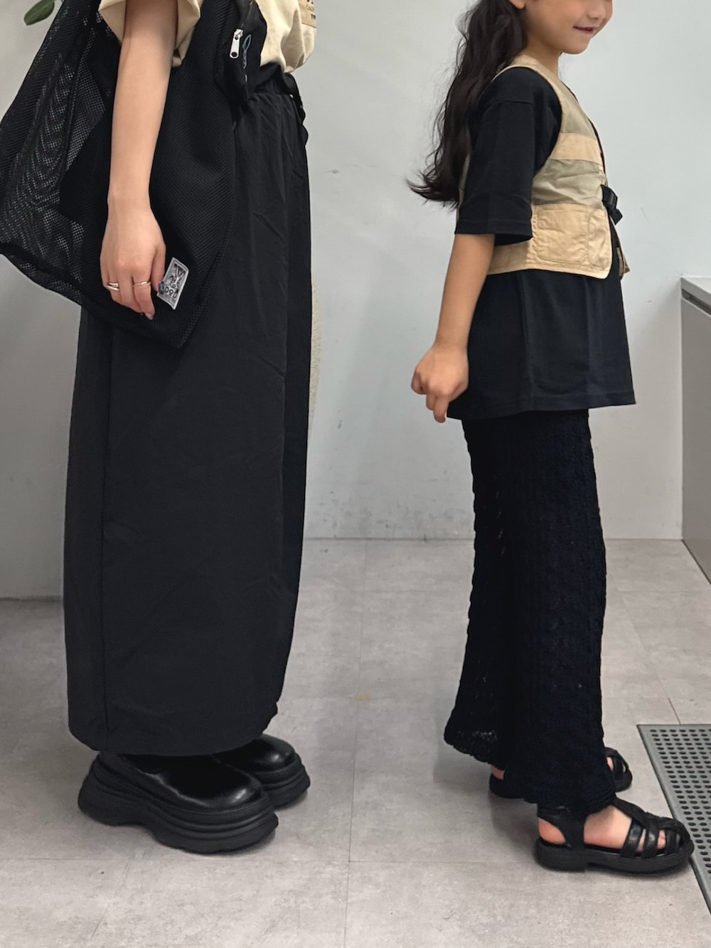 「キャンプ、キャンプスタイル、アウトドアスタイル、アウトドア、アウトドアコーデ、親子、親子コーデ、親子でおそろい、親子リンク、リンクコーデ、おそろいコーデ、夏、夏コーデ、夏服」｜「DODの【DOD別注】ナツカシノキャップ/レディース、メンズ（キャップ、グリーン系）」を使った、くるみさん（レディース・158cm）の夏コーディネートの3枚目の写真