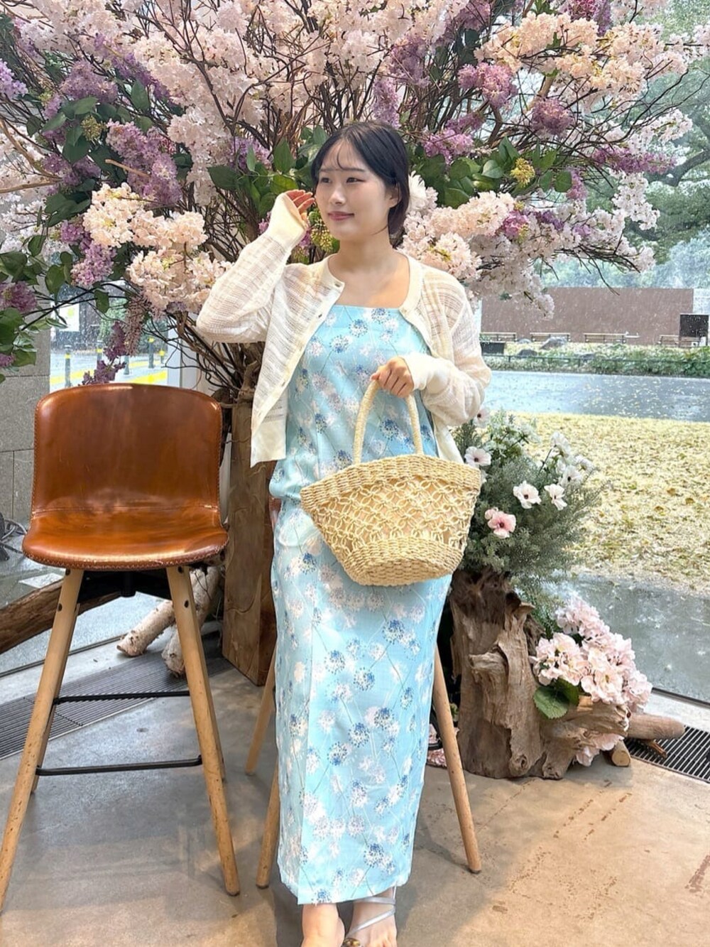 その他の浴衣、ホワイト系のその他小物を着用したレディースの春コーディネートの3枚目の写真