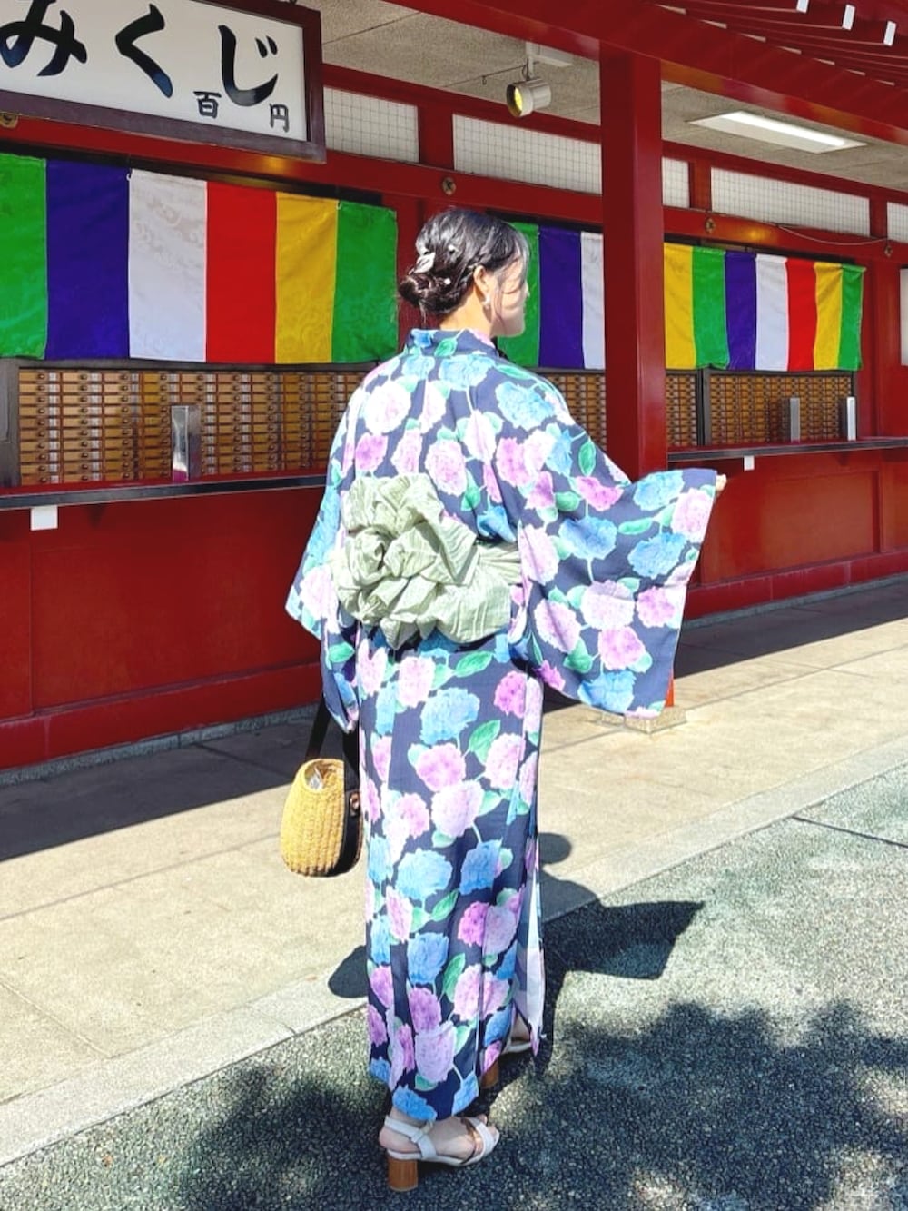 「きれいめカジュアル、デートコーデ、オフィスカジュアル、オフィスコーデ」｜「natural coutureの【日比谷花壇コラボ】すぽんちょ浴衣（浴衣、その他）」を使った、airiさん（骨格ストレート・レディース・161cm）の春コーディネートの4枚目の写真