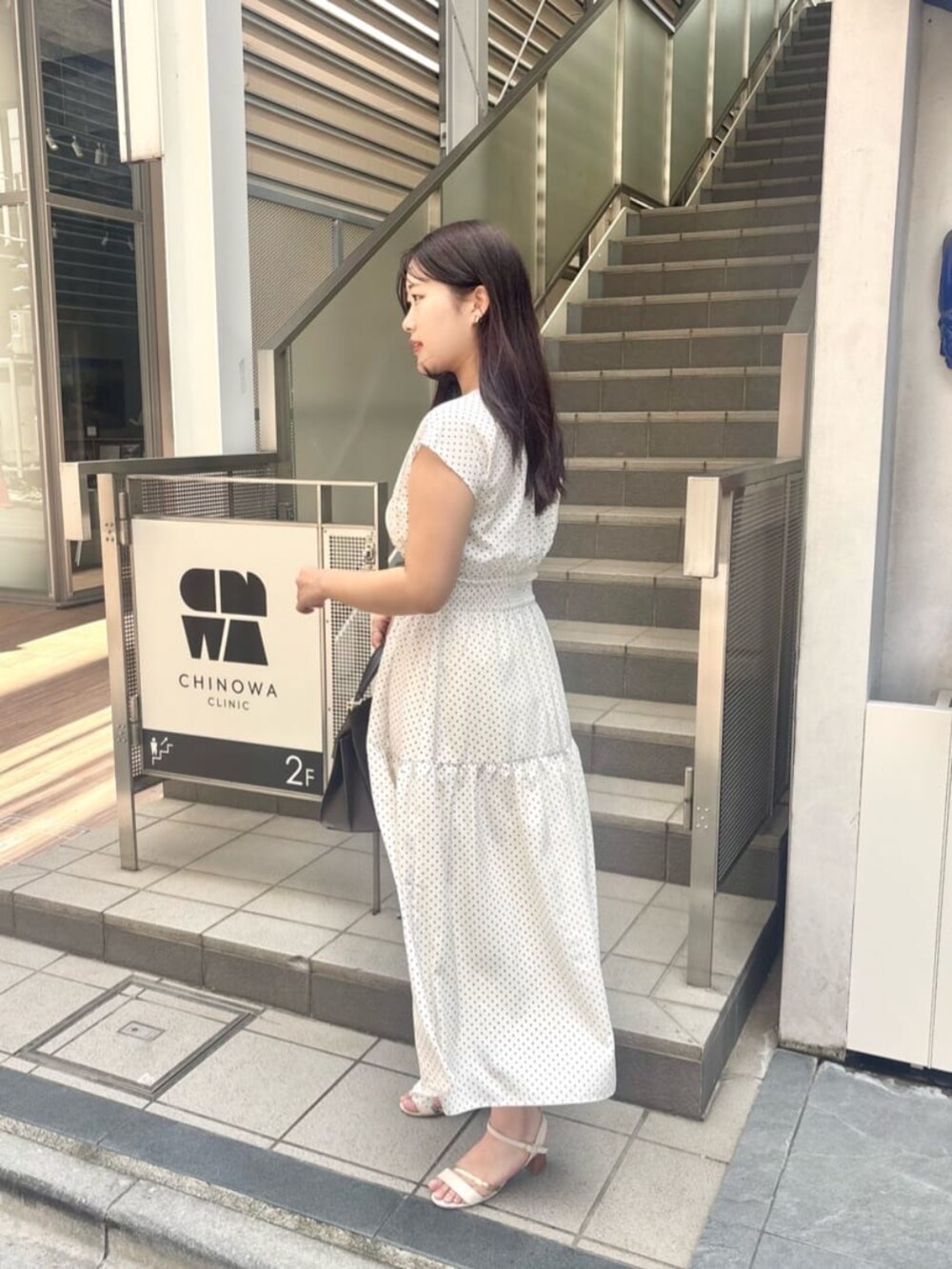 その他のワンピースを着用したレディースの夏コーディネートの2枚目の写真