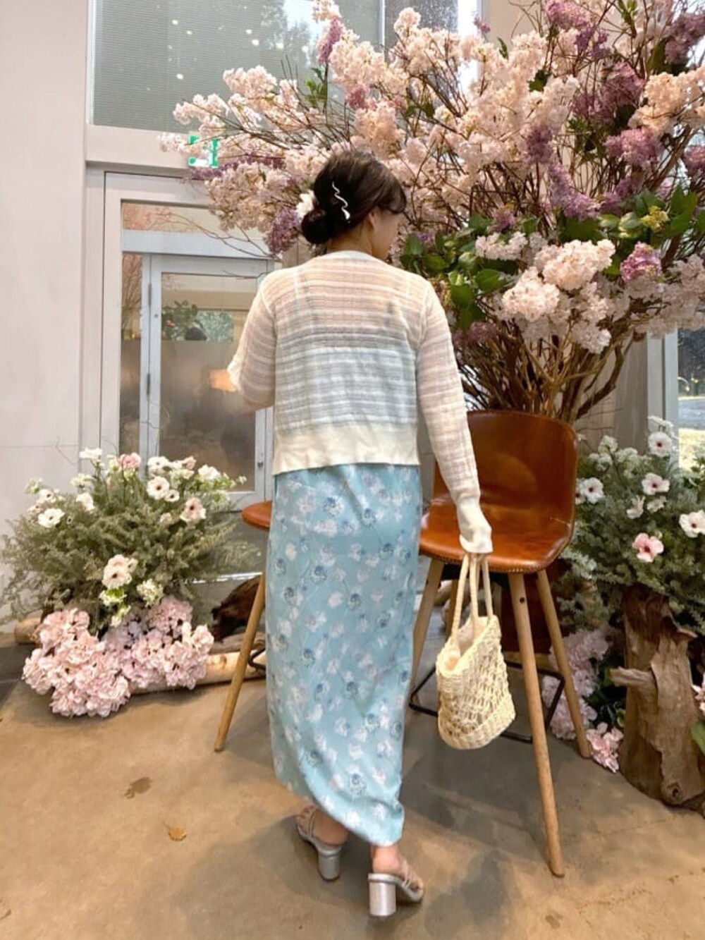 その他の浴衣、ホワイト系のその他小物を着用したレディースの春コーディネートの4枚目の写真