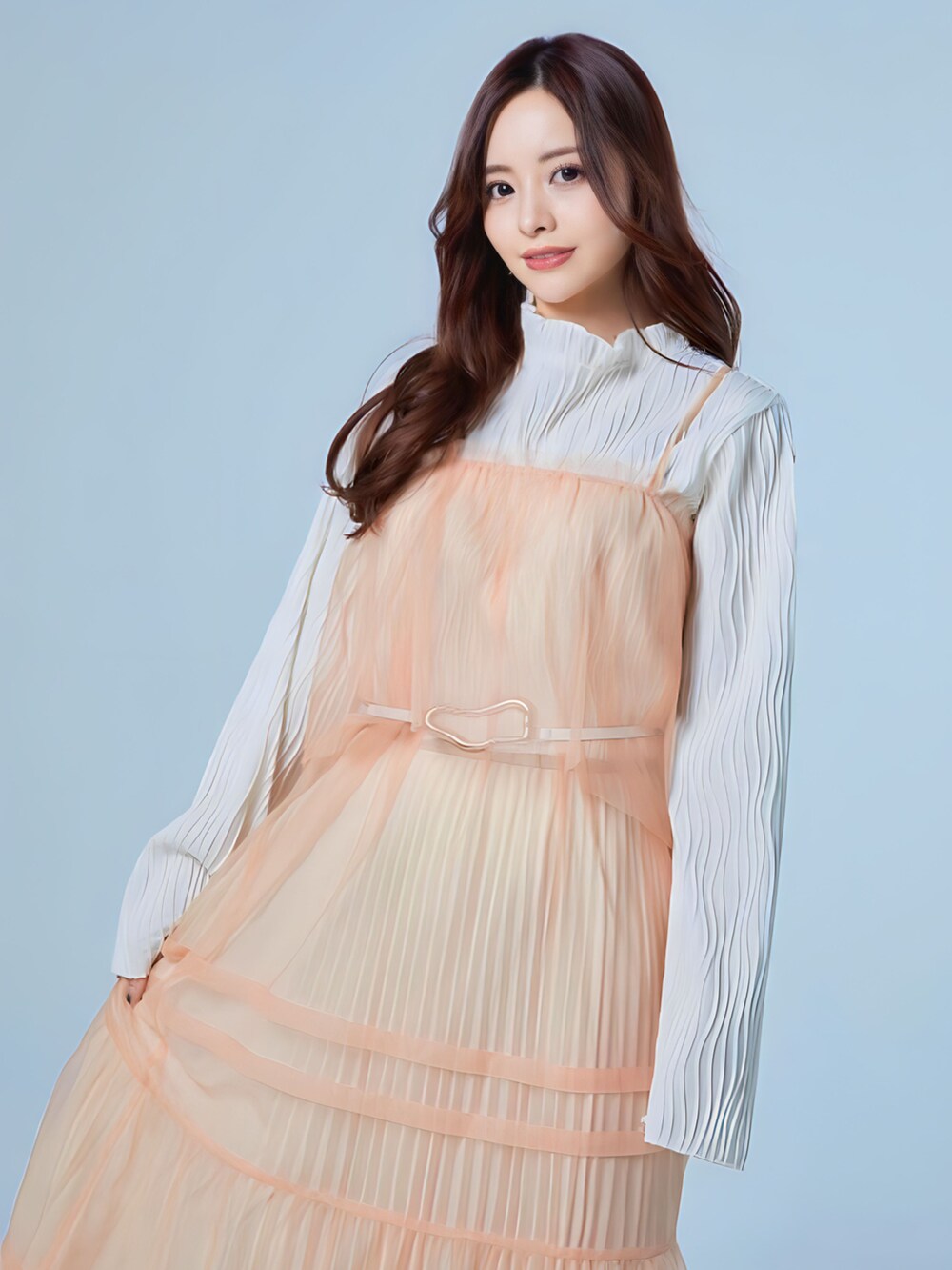 「お出かけコーデ、オトナカジュアル、ガーリー、大人ガーリー、ワンピース、大人かわいい、おしゃれさんと繋がりたい、大人コーデ」｜「韓国のアイテム（ワンピース、ピンク系）」を使った、yuuuuu0513さん（レディース・155cm）の冬コーディネートの5枚目の写真