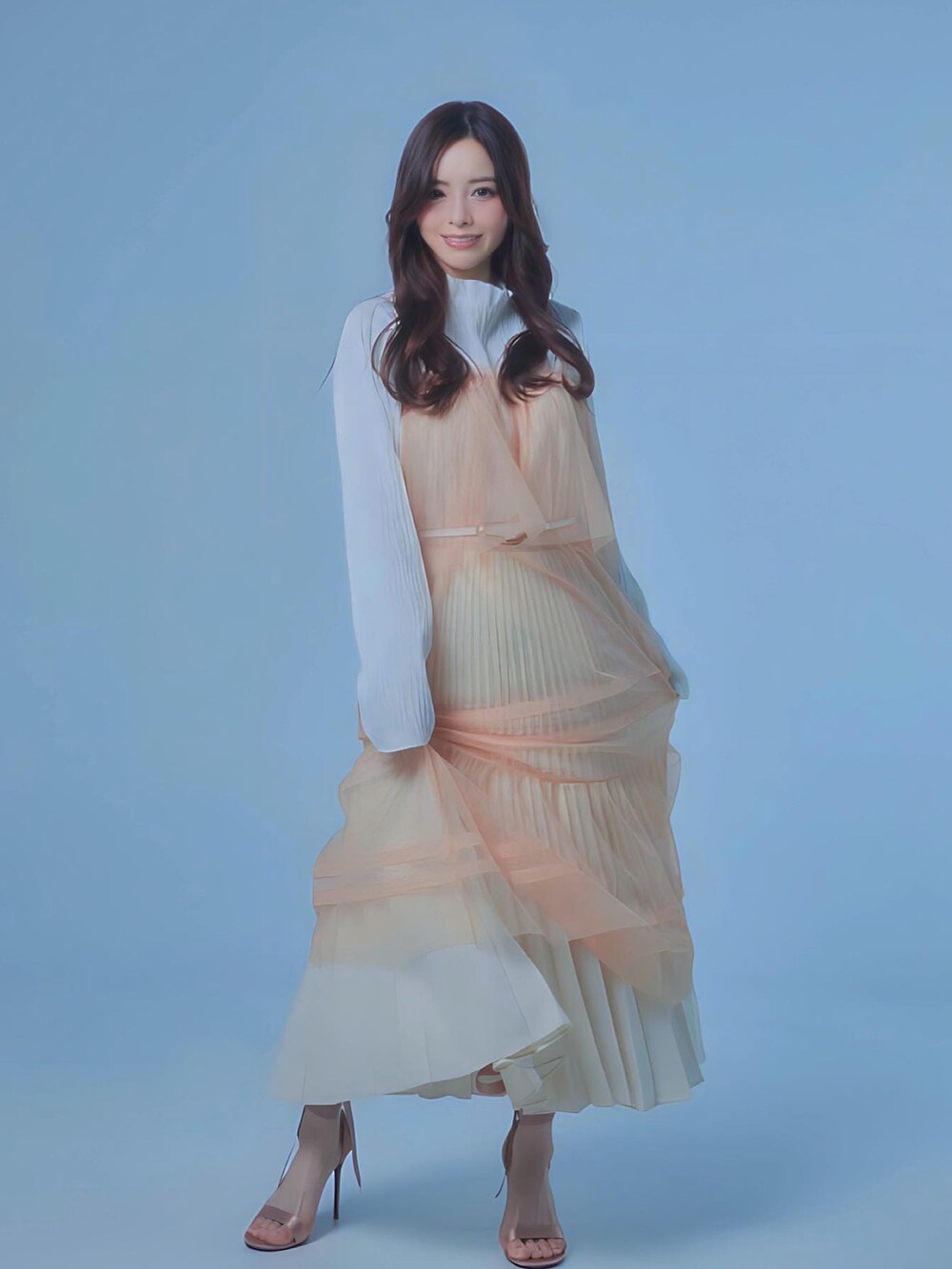 「お出かけコーデ、オトナカジュアル、ガーリー、大人ガーリー、ワンピース、大人かわいい、おしゃれさんと繋がりたい、大人コーデ」｜「韓国のアイテム（ワンピース、ピンク系）」を使った、yuuuuu0513さん（レディース・155cm）の冬コーディネートの2枚目の写真