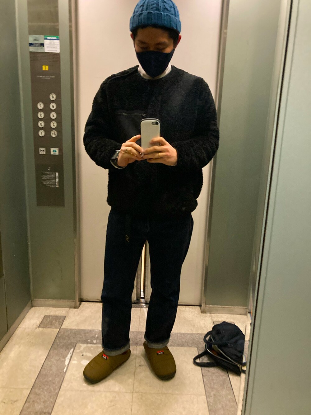 「JELADOのアイテム（ニットキャップ/ビーニー、ブルー系）」を使った、00331169さん（メンズ・166cm）の冬コーディネートの2枚目の写真