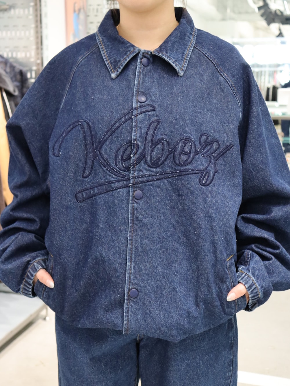 「デニム、デニムジャケット、デニムパンツ、デニムコーデ、デニムオンデニム、セットアップ、きれいめコーデ、ワントーンコーデ、keboz、名古屋」｜「KEBOZの2 PACK MINI TANK TOP（タンクトップ、ホワイト系）」を使った、YUKIさん（レディース・158cm）の夏コーディネートの5枚目の写真