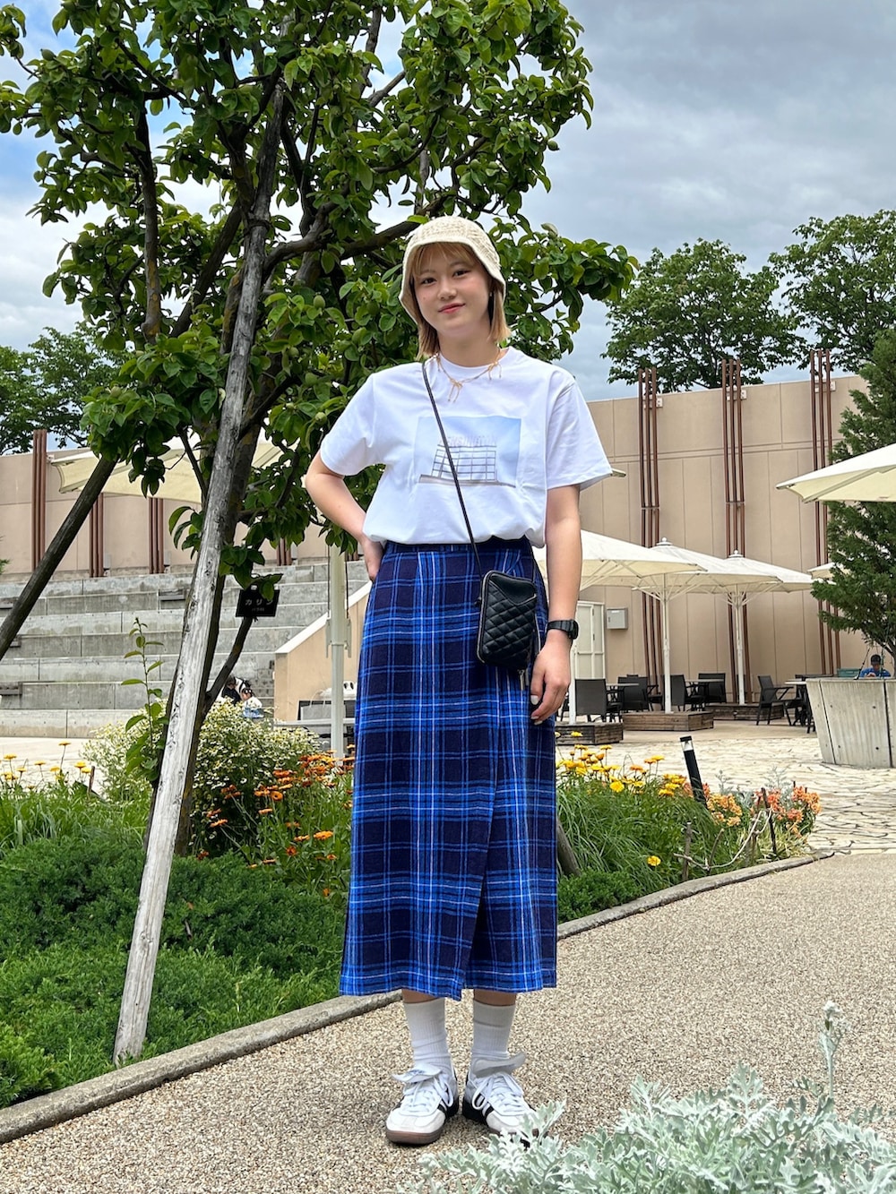 Natsumi (DOORS 西宮ガーデンズ)｜URBAN RESEARCH DOORSのスカートを