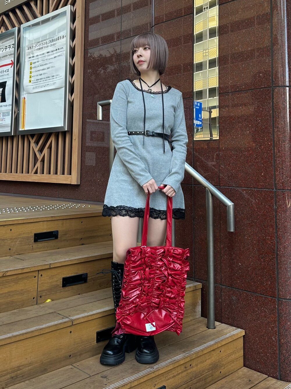 SHUNOさんの「レースアップロングブーツ（jouetie）」を使ったコーディネートの3枚目の写真