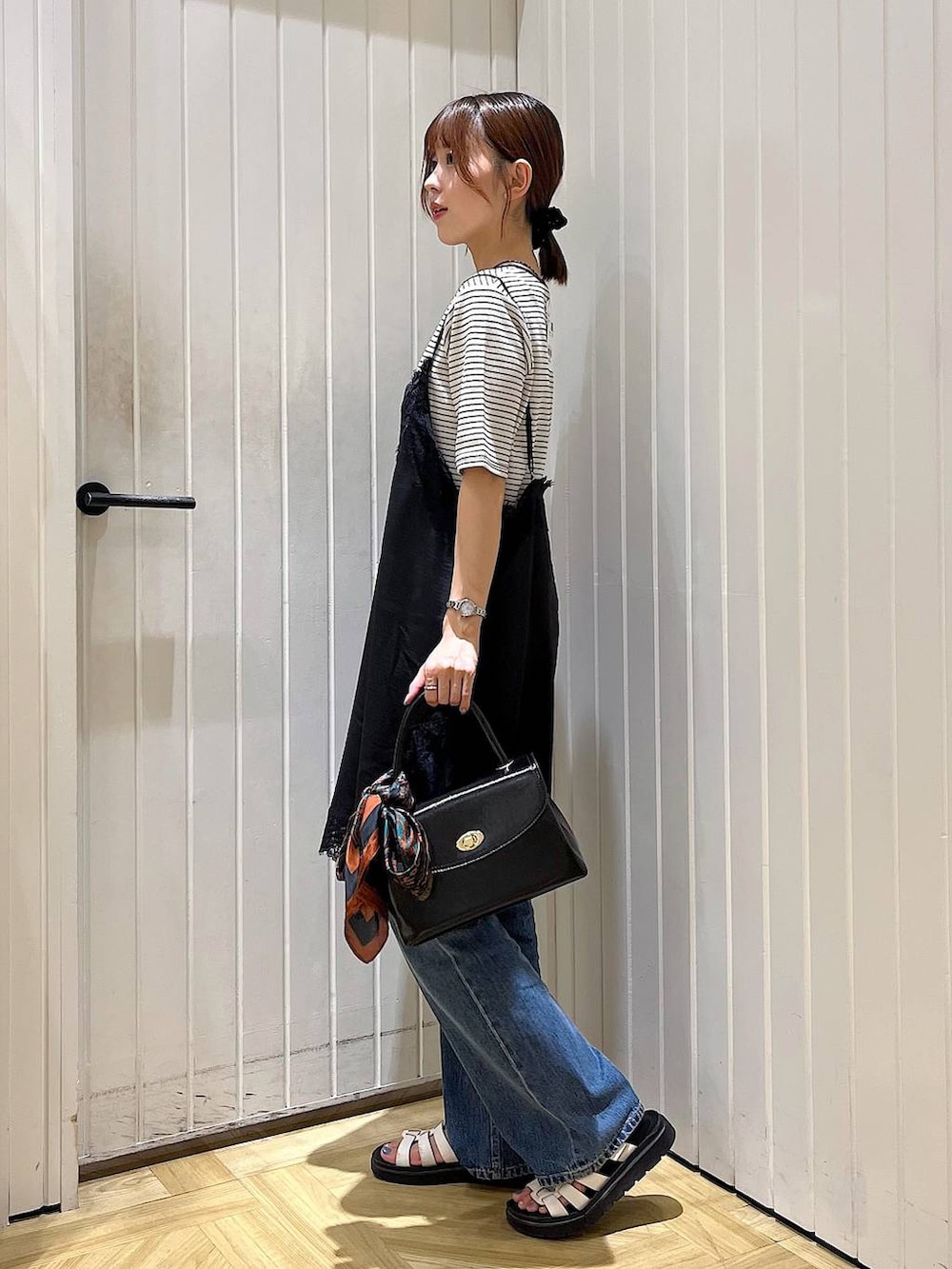 「カジュアル、大人カジュアル、Tシャツ、キャミワンピース、ローリーズスタイル_LOWRYS FARM」|「LOWRYS FARMのカンドウフィットグルカ 283656(サンダル、ホワイト系)」を使った、fuku5662さん(レディース・160cm)の夏コーディネートの3枚目の写真