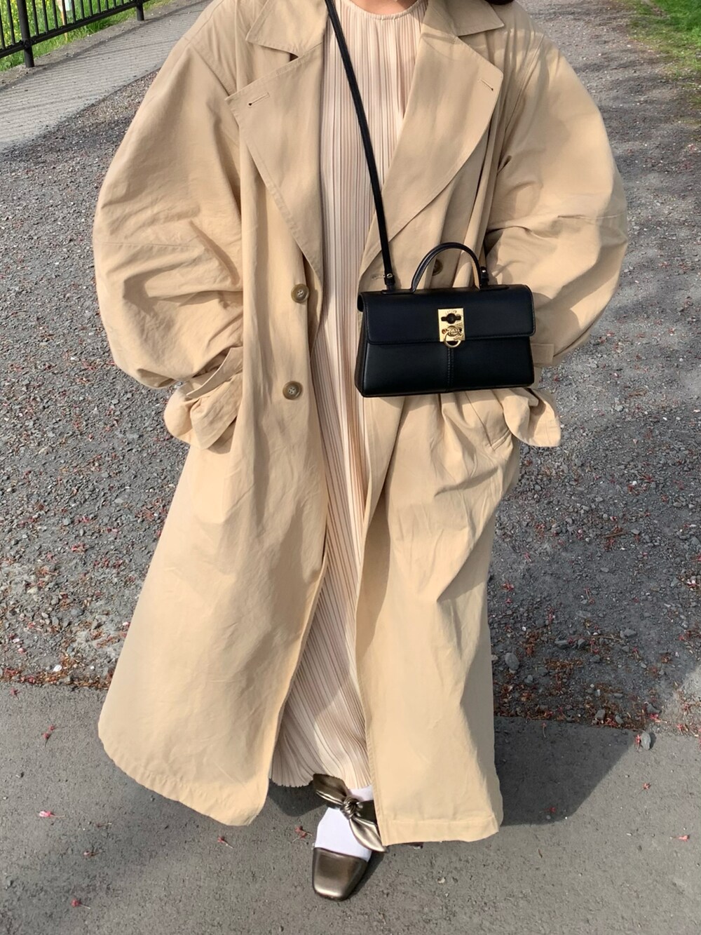 クラステラーclastellar Volume trench coat