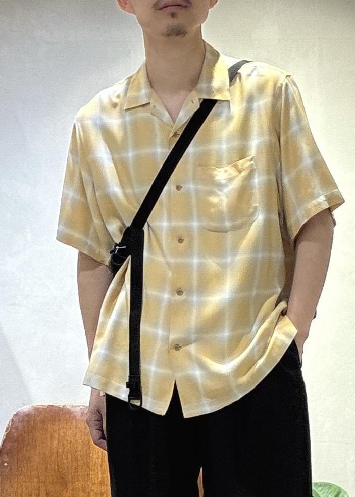 「オンブレチェック、チェックシャツ、BAICYCLON、バイシクロン、paraboot、パラブーツ、初夏コーデ、夏コーデ、デートコーデ、お出かけコーデ、旅行コーデ、大人カジュアル、シンプルコーデ、ADAM ET ROPÉ、トップス」｜「BAICYCLON by Bagjackの【BAICYCLON by bagjack/バイシクロン バイ バグジャック】SHOULDER BAG（ショルダーバッグ、ブラック系）」を使った、ふかのきさん（メンズ・172cm）の春コーディネートの6枚目の写真