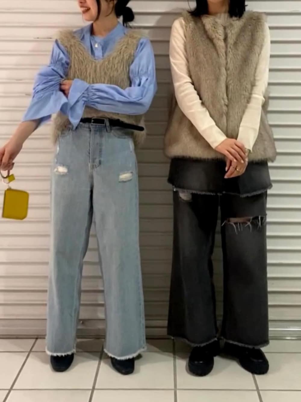 ベージュ系のジャケット/アウター、ベージュ系のベスト、ブルー系のシャツ/ブラウスを着用したレディースの冬コーディネートの2枚目の写真