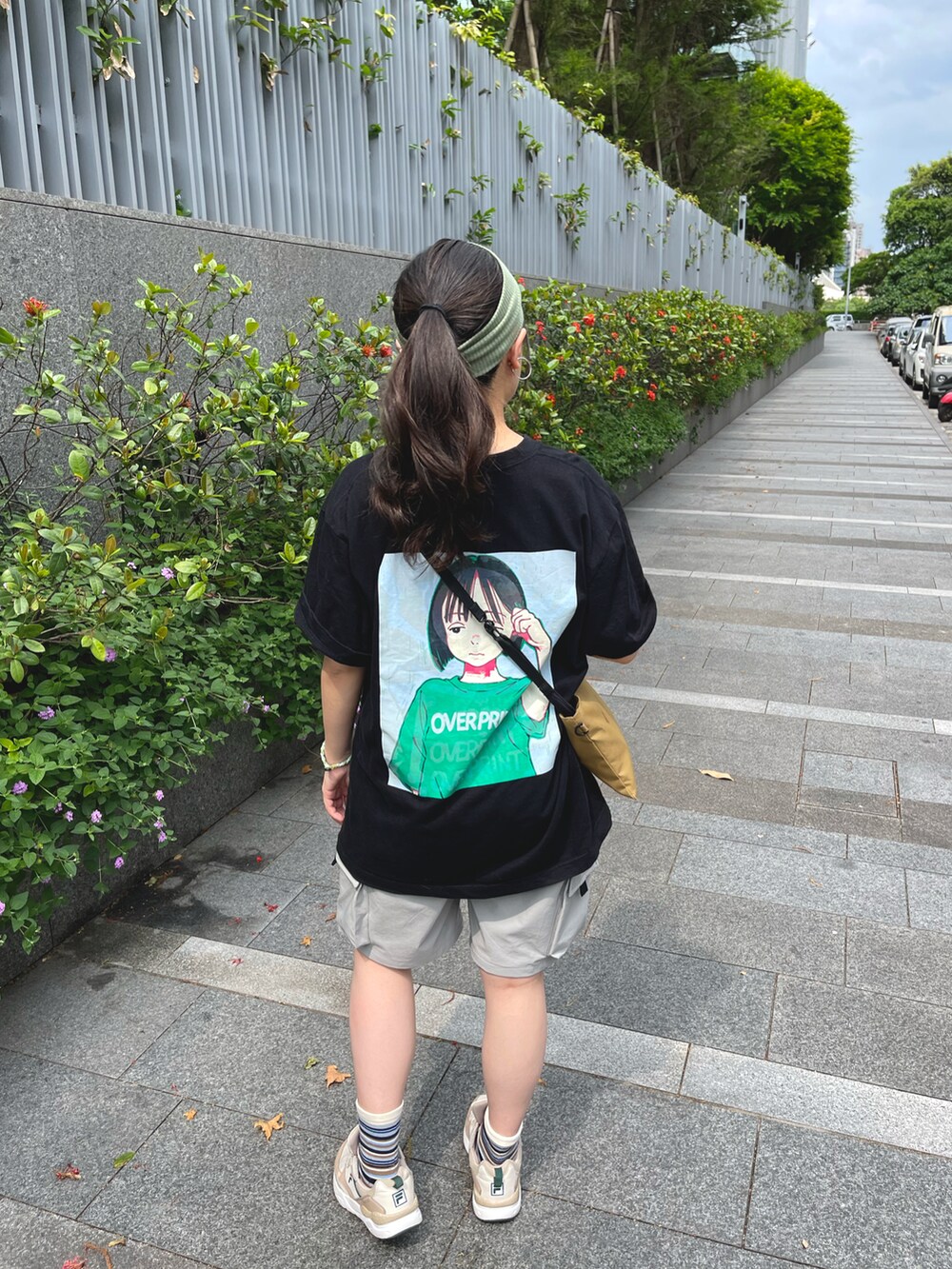 「FILAのアイテム（スニーカー、ベージュ系）」を使った、YCさん（レディース・152cm）の春コーディネートの2枚目の写真