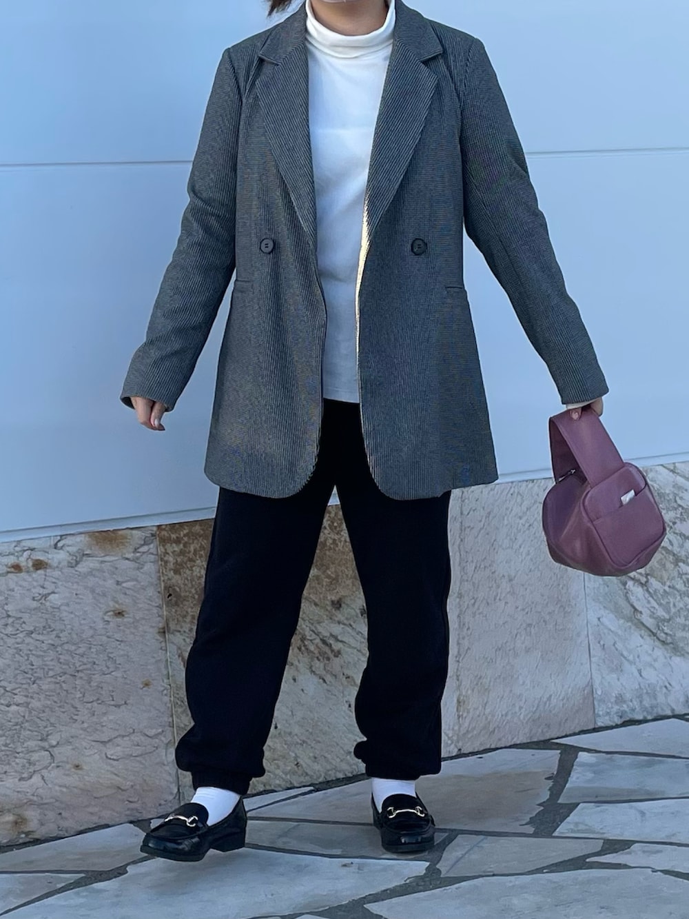 「ジャケット、スウェット、スウェットパンツ、ユニクロ、UNIQLO、プチプラ、プチプラコーデ、きれいめカジュアル、休日スタイル、低身長」｜「rectangle by ryonの【rectangle by ryon】テーラードジャケット（テーラードジャケット、ブラック系）」を使った、maru☺︎さん（レディース・153cm）の秋コーディネートの2枚目の写真