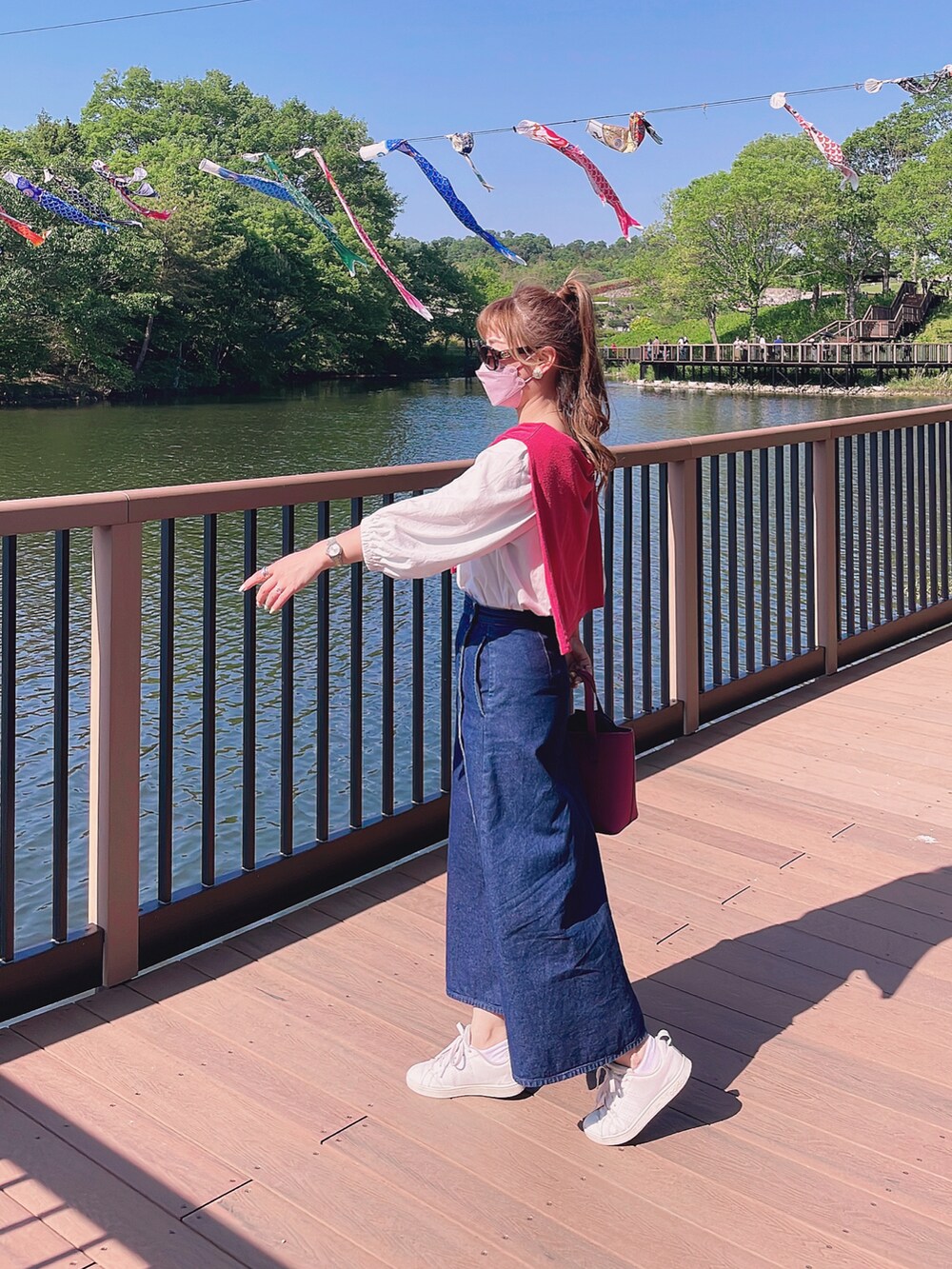「休日スタイル、春夏コーデ、オトナ女子、低身長、スニーカー、シンプルコーデ、カジュアルコーデ、スカート、GU、UNIQLO、グッチ」｜「GUのアイテム（デニムスカート、ブルー系）」を使った、aiko❤️さん（レディース・153cm）の春コーディネートの2枚目の写真