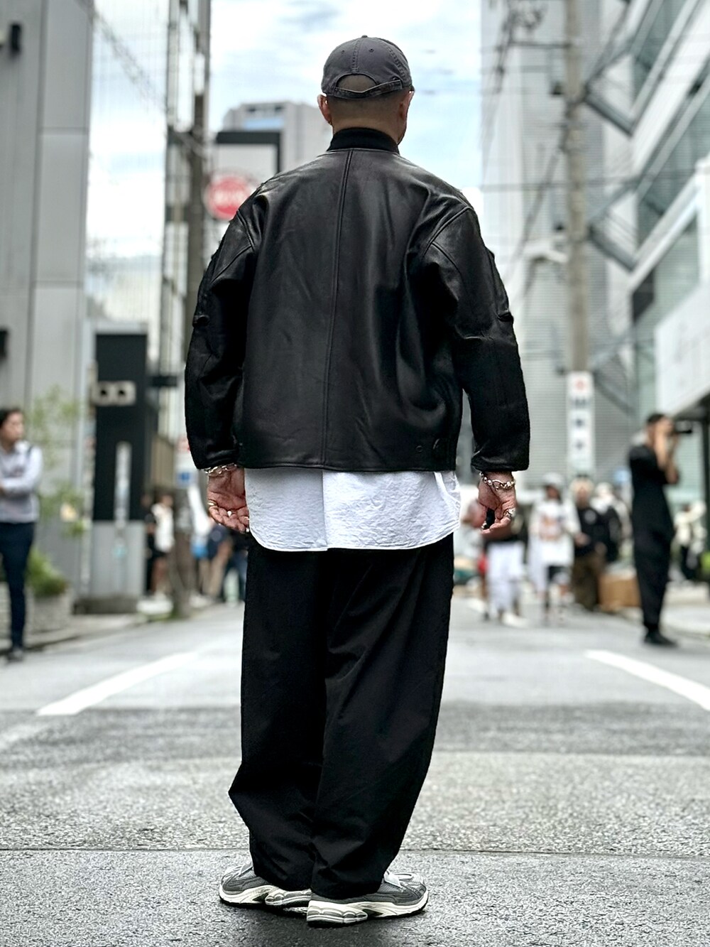 Yoshihito Hayashi｜NEW BALANCEのスニーカーを使ったコーディネート