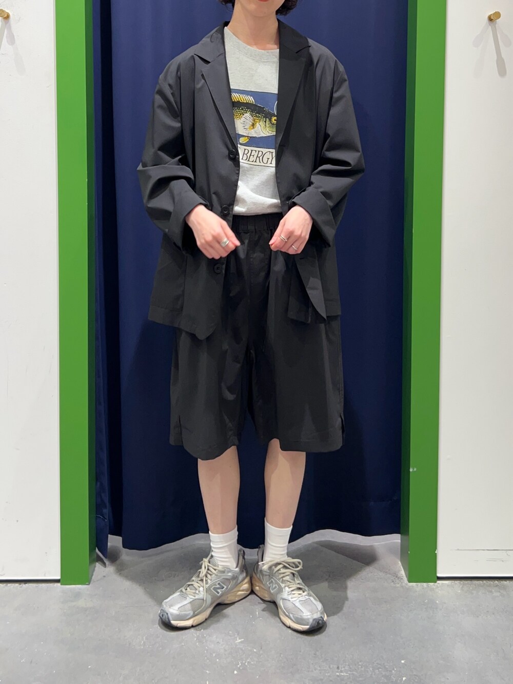 「CIAOPANIC TYPYの【UNISEX】レトロ魚TEE（Tシャツ/カットソー、グレー系）」を使った、risakoさん（骨格ナチュラル・レディース・160cm）の夏コーディネートの3枚目の写真