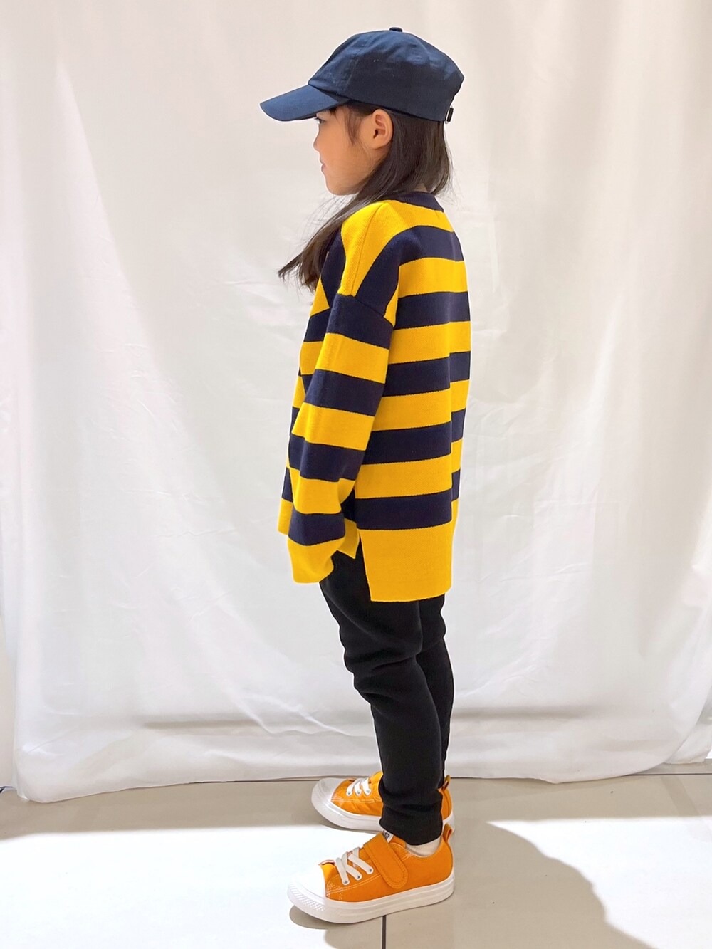 「ローリーズファーム公認インフルエンサー、ローリーズファームキッズ、ローリーズスタイル、ローリーズファーム(LOWRYS FARM)、LOWRYS FARM KIDS、キッズコーデ、キッズファッション、ニットコーデ、カジュアルコーデ、キャップ女子、キャップコーデ」｜「LOWRYS FARMのボーダーニットプルオーバー　357620（ニット/セーター、ブルー系）」を使った、とりゅうさん（レディース・156cm）の秋コーディネートの3枚目の写真