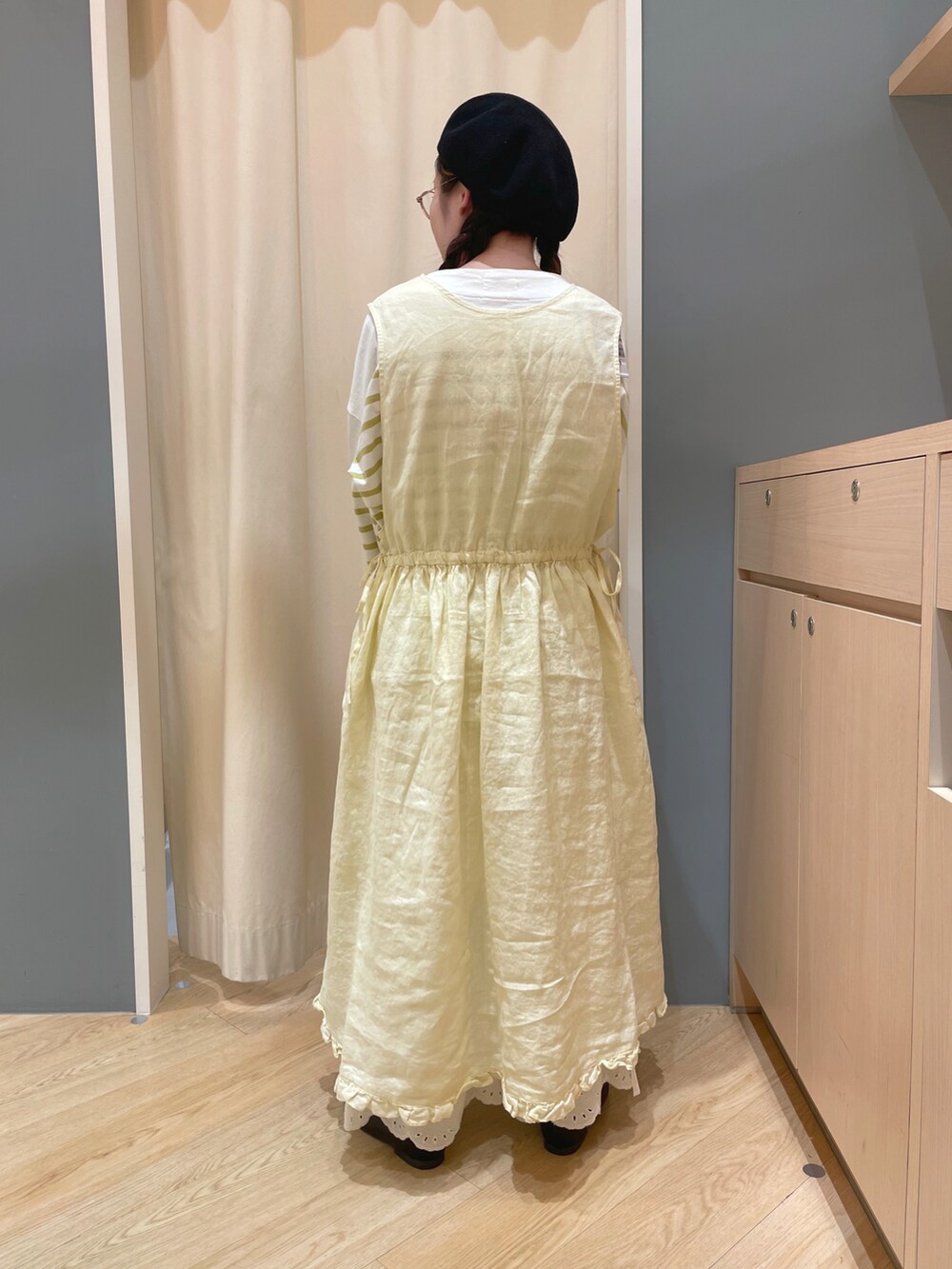「春ファッション、春、春カラー、低身長コーデ、ワンピーススタイル、ボーダー、イエロー、フリルワンピース、サマンサ モスモス(Samansa Mos2)、サマンサモスモス、ガーリー、カジュアル、新作、ベレー帽、レースパンツ」|「Samansa Mos2のリネン混ベレー帽(ハット、ブラック系)」を使った、堀川さんさん(レディース・146cm)の春コーディネートの3枚目の写真