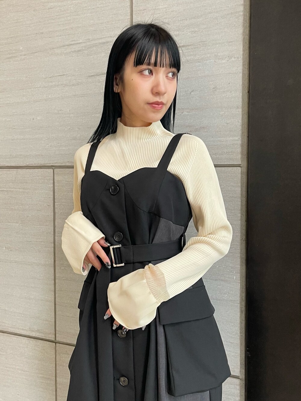 「UNITED TOKYOのリモーブコンビトレンチコート（トレンチコート、ブラック系）」を使った、UNITED TOKYO STAFFさん（レディース・150cm）の春コーディネートの8枚目の写真