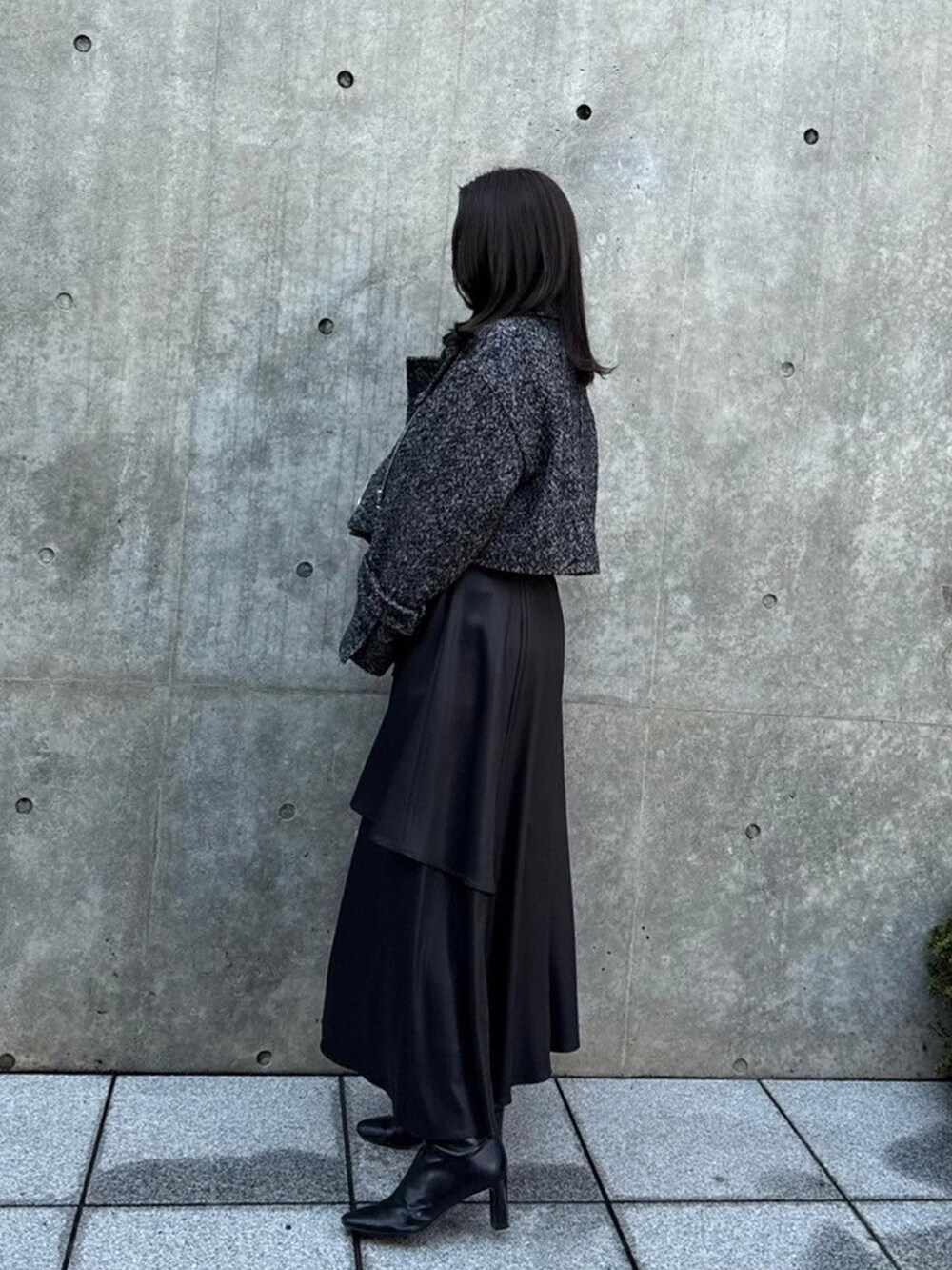 「UNITED TOKYOのヘリンボンウールショートコート（その他アウター、ブラック系）」を使った、UNITED TOKYO STAFFさん（レディース・158cm）の秋コーディネートの2枚目の写真
