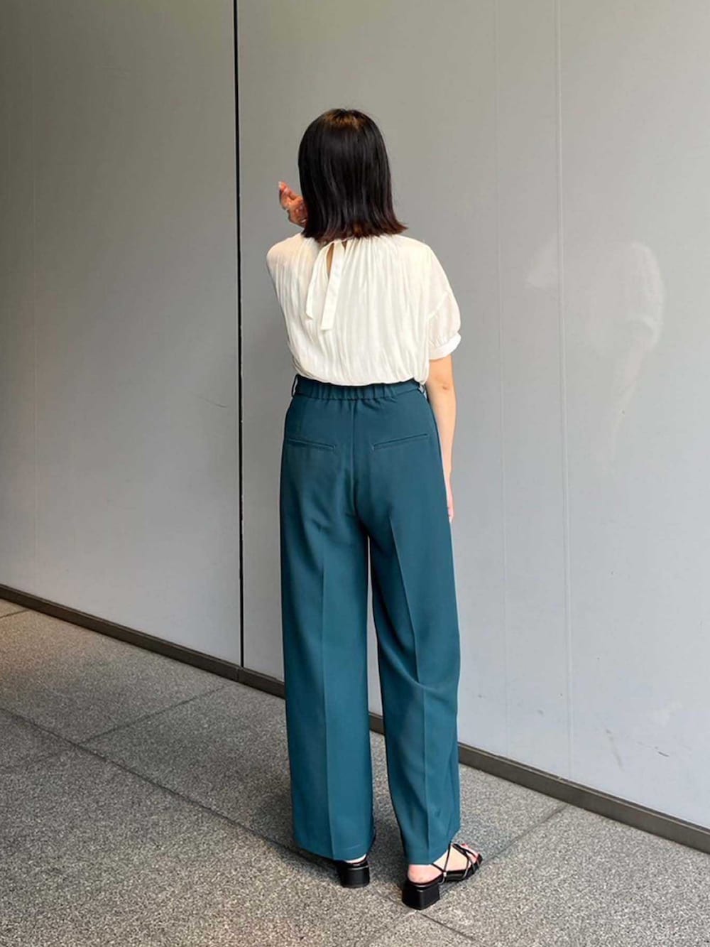 レディースの夏コーディネートの3枚目の写真