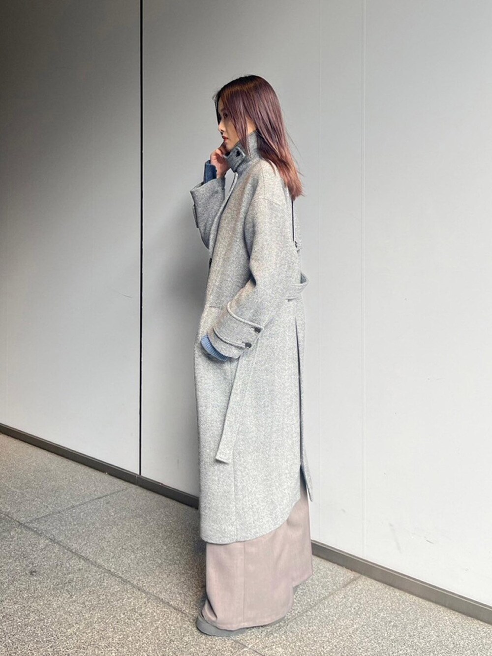「UNITED TOKYOのビックカラーコート（ステンカラーコート、その他）」を使った、UNITED TOKYO STAFFさん（レディース・163cm）の秋コーディネートの3枚目の写真